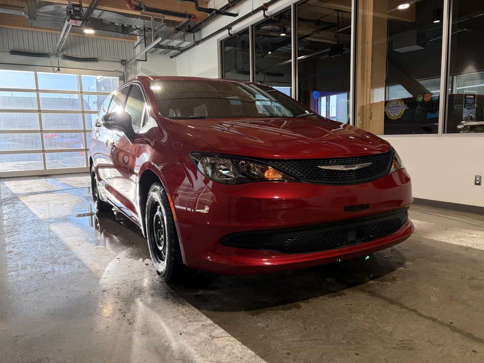 2026 Chrysler Grand Caravan SXT - Image 1