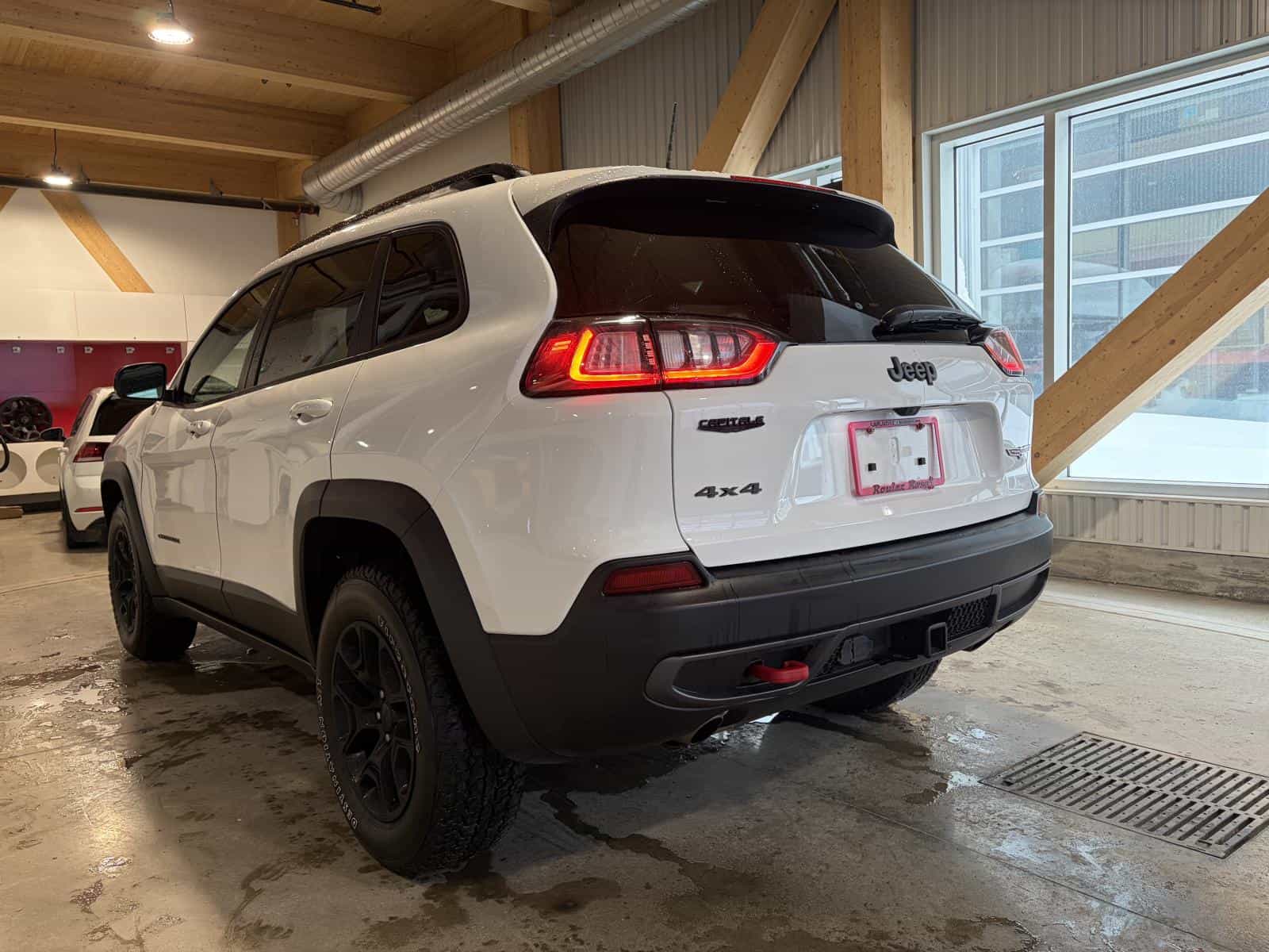 2022 Jeep CHEROKEE TRAILHAWK Trailhawk - Image 4