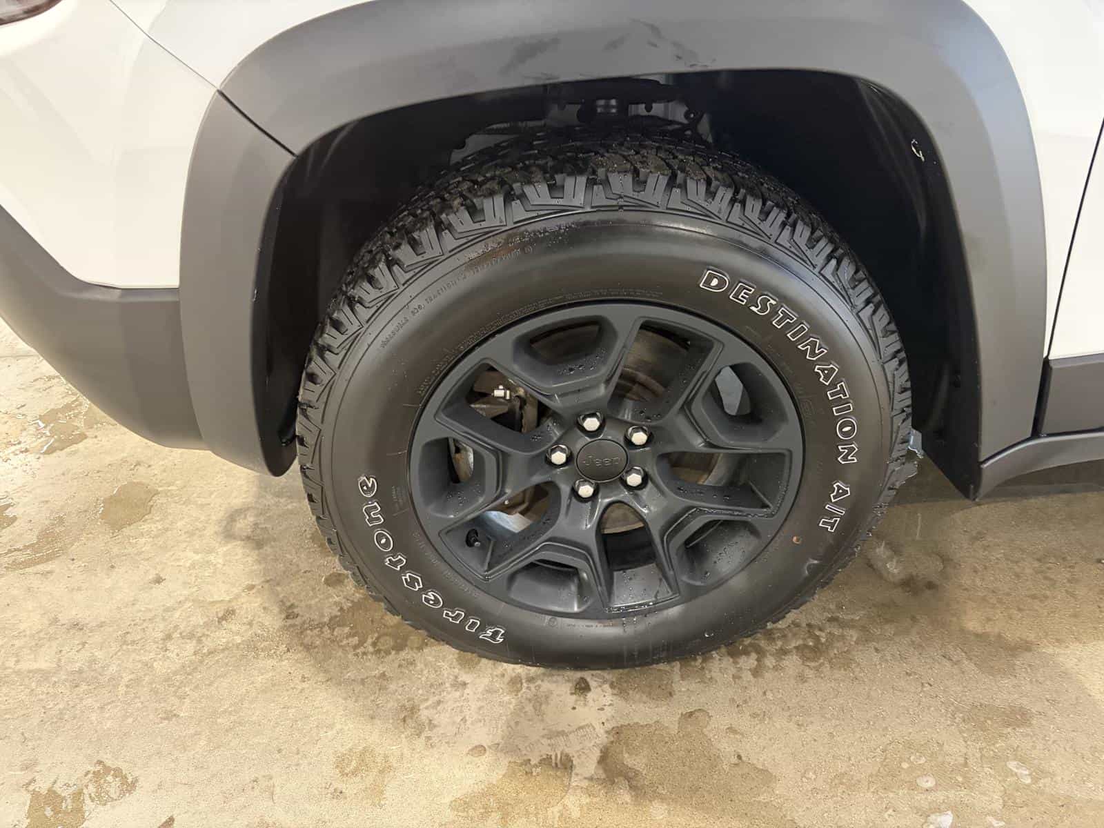 2022 Jeep Cherokee Trailhawk - Image 7