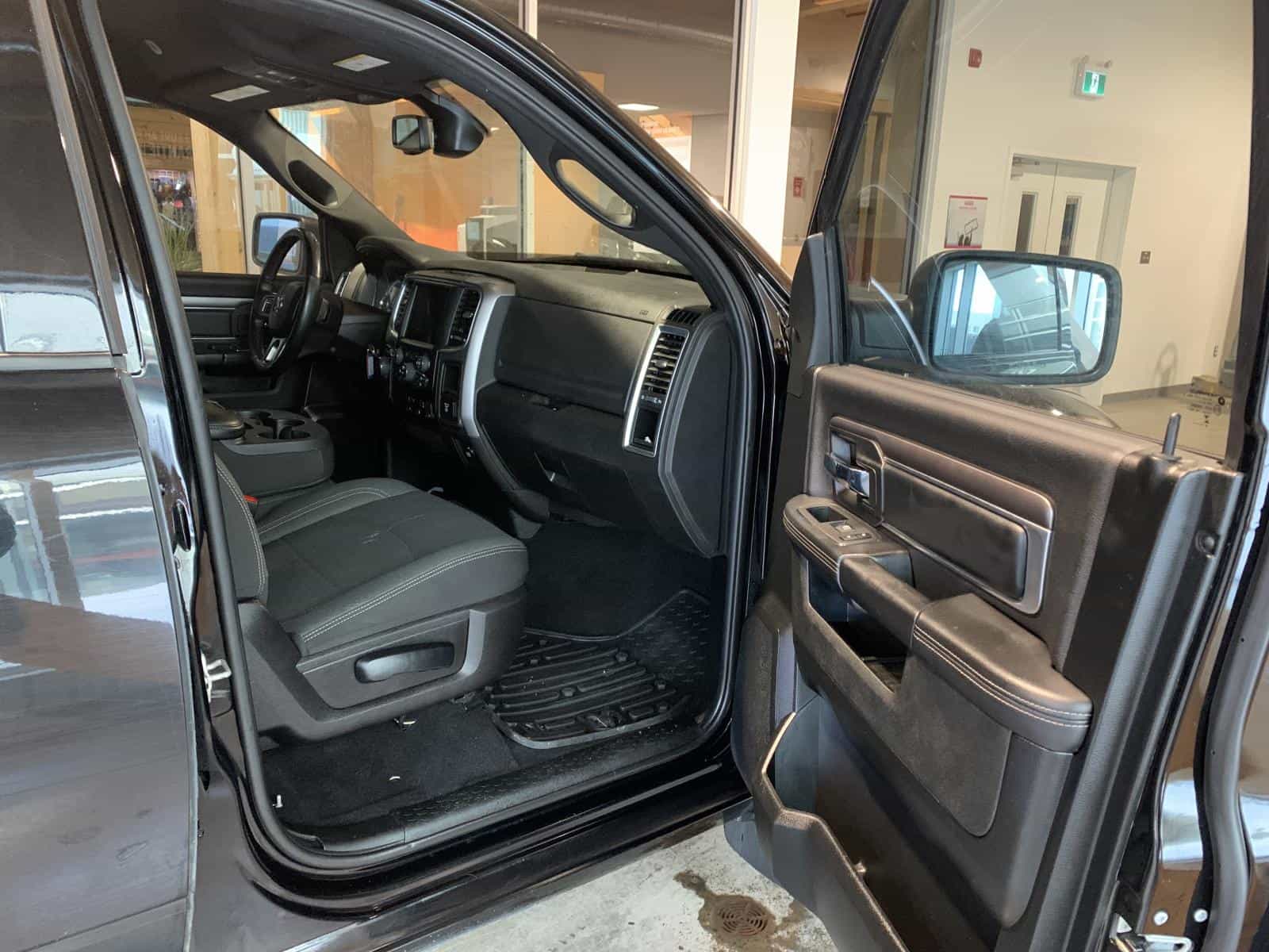 2023 RAM 1500 Classic Warlock - Image 7