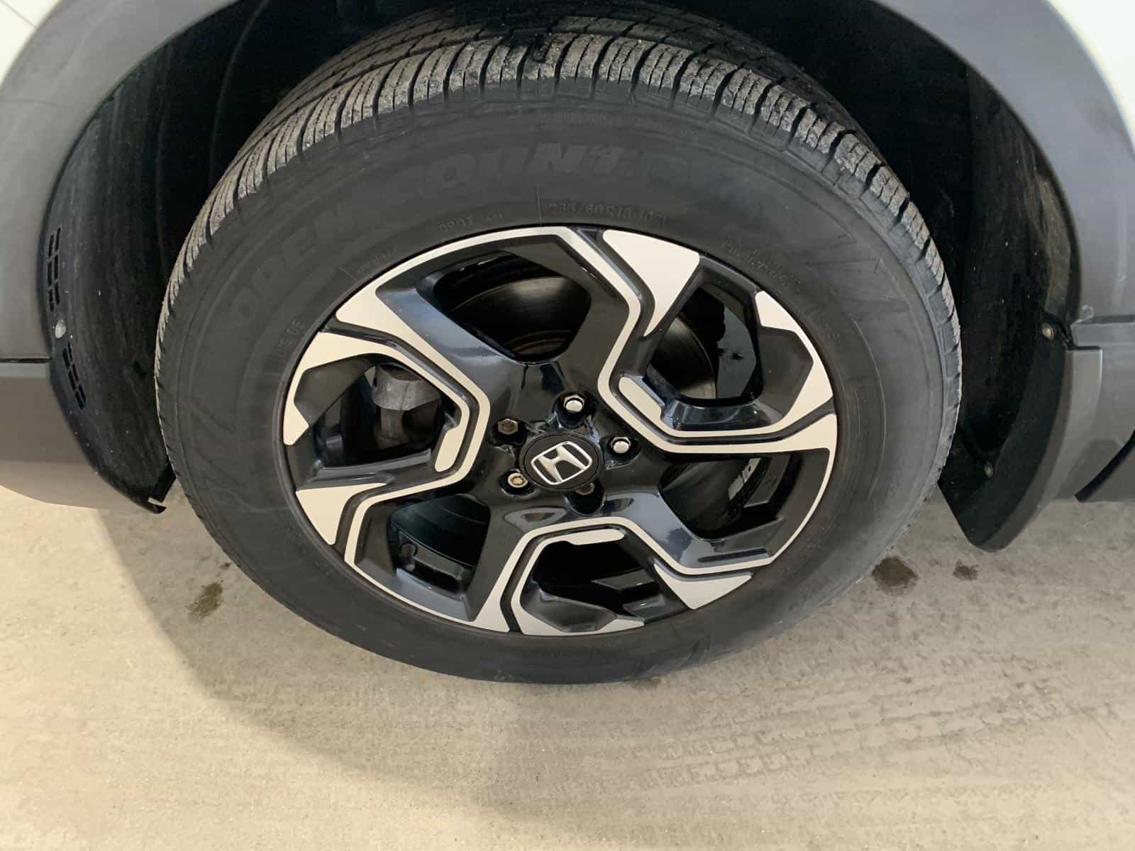 2017 Honda CR-V Touring - Image 6