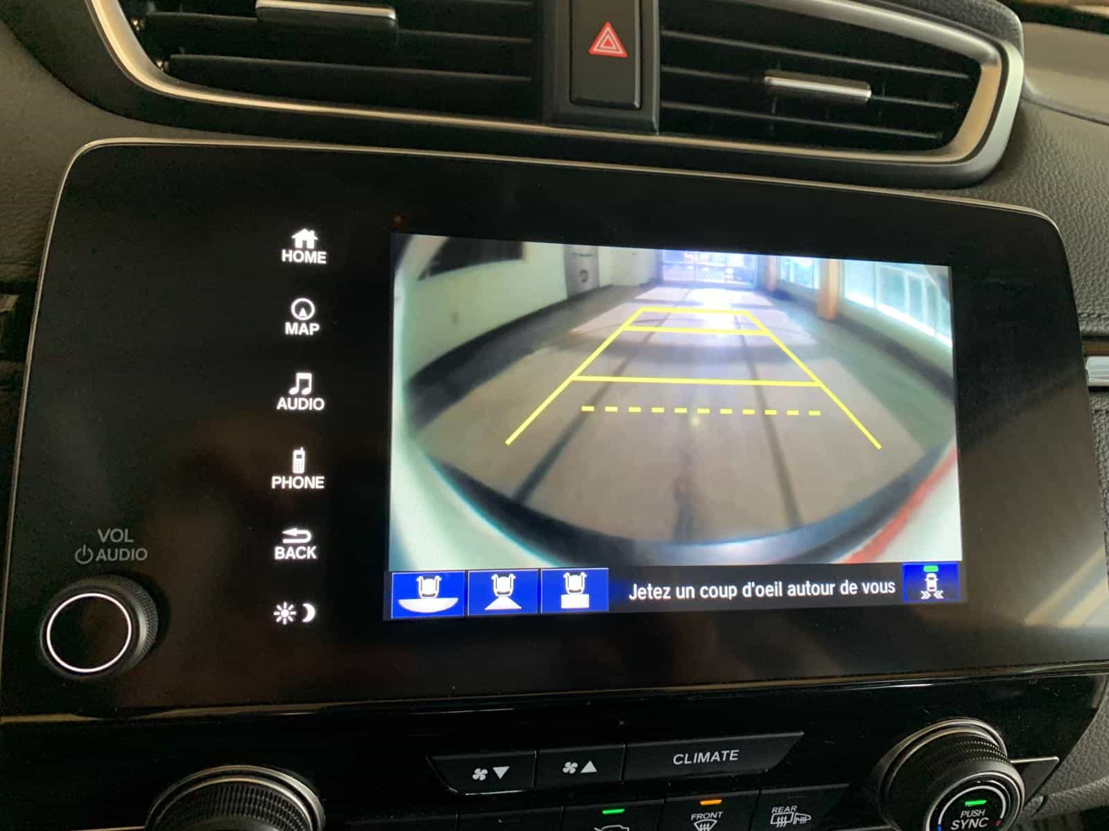 2017 Honda CR-V Touring - Image 16