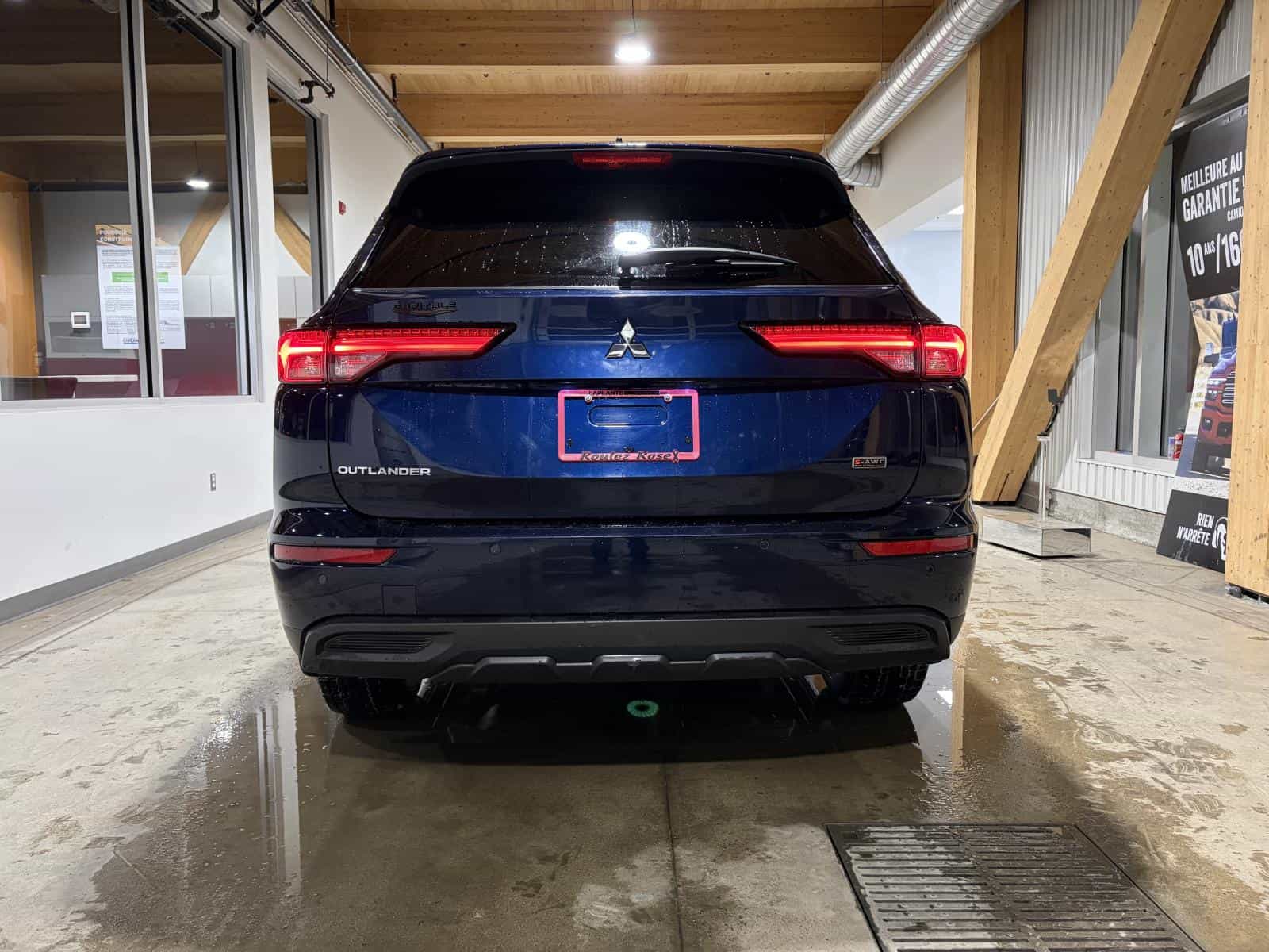 2024 Mitsubishi Outlander ES - Image 5