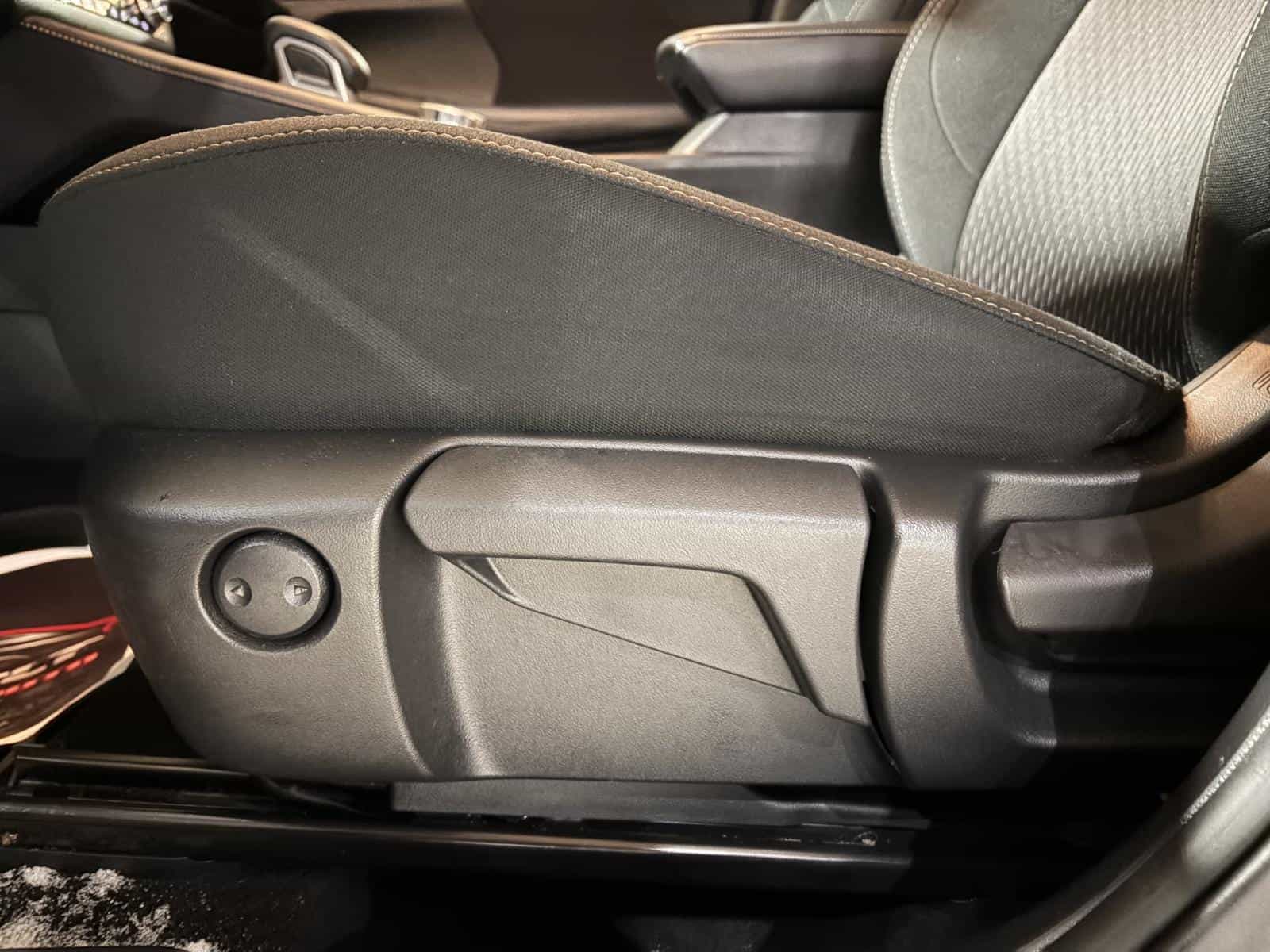 2024 Mitsubishi Outlander ES - Image 11