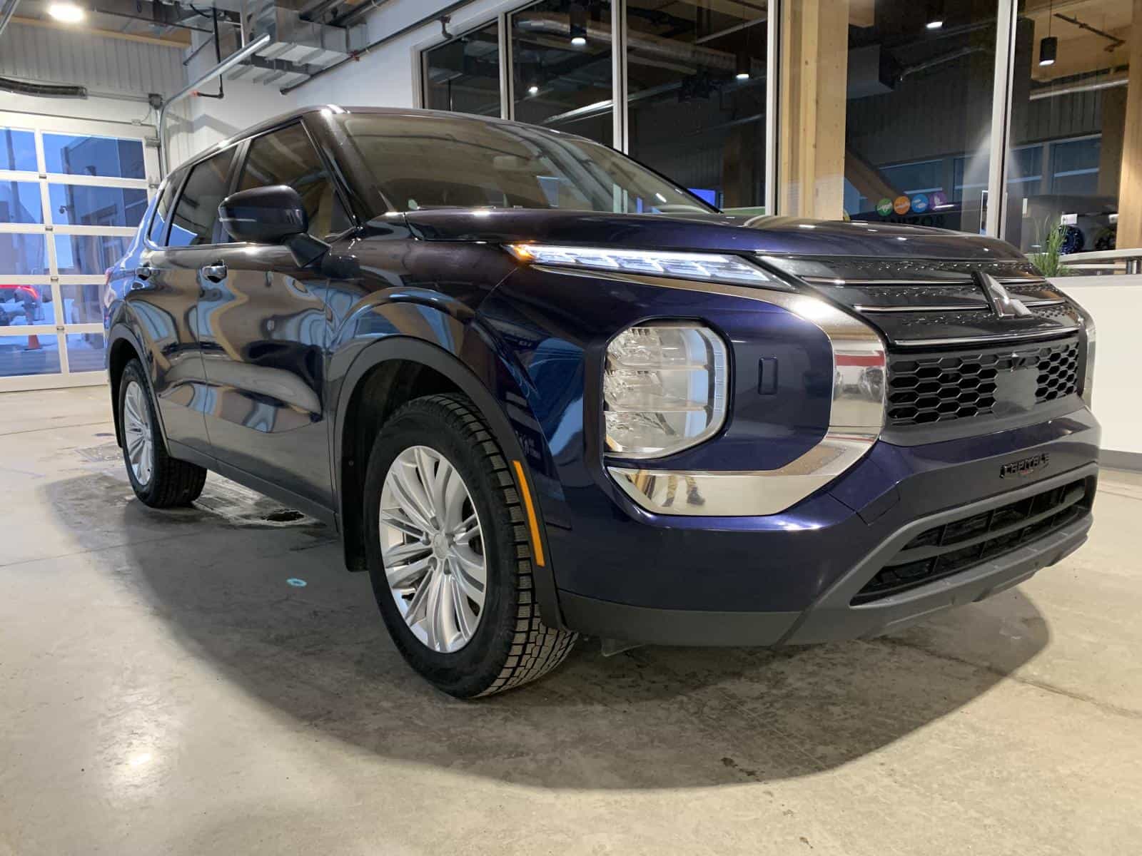 2024 Mitsubishi Outlander ES - Image 5