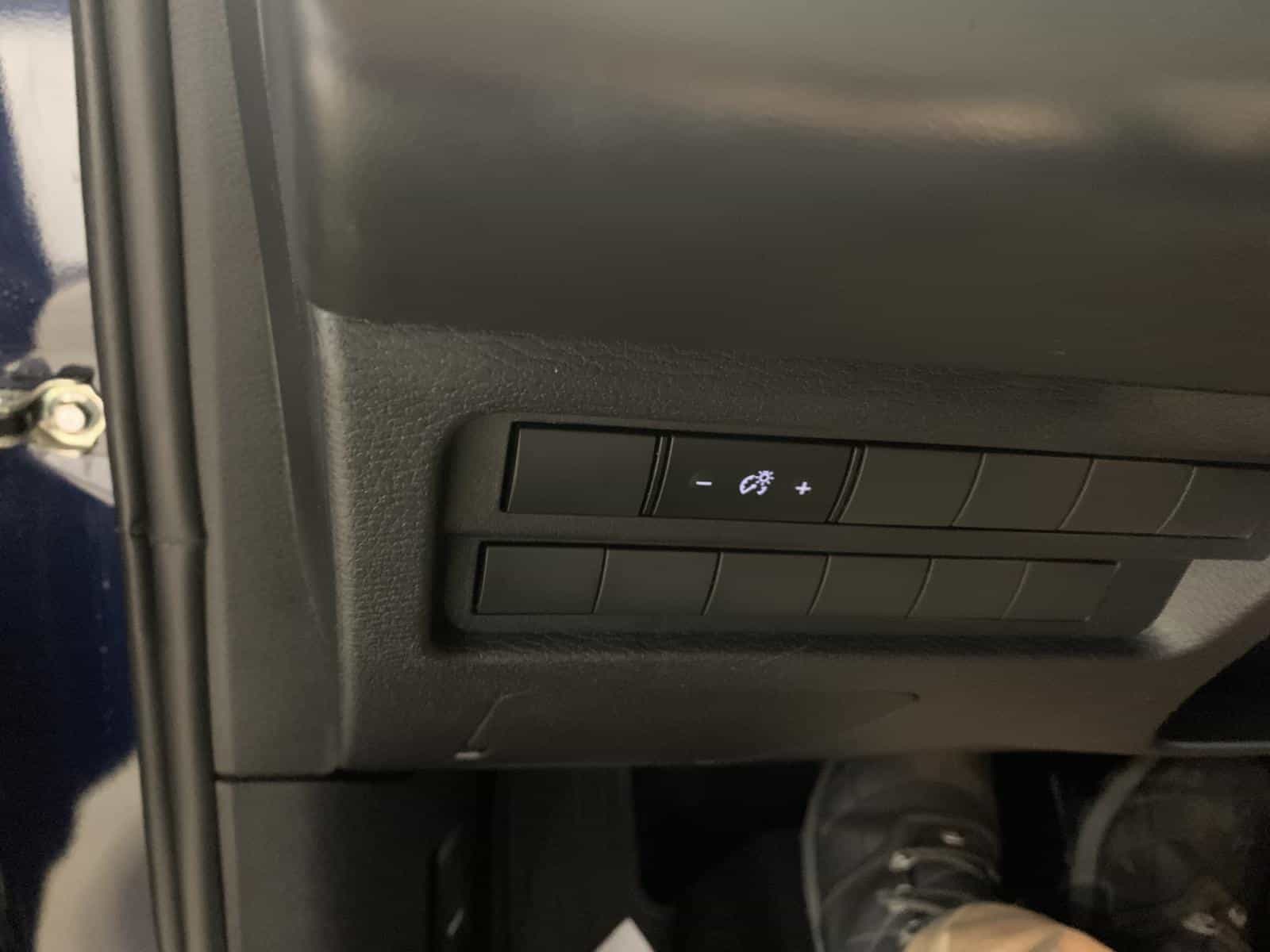 2024 Mitsubishi Outlander ES - Image 22