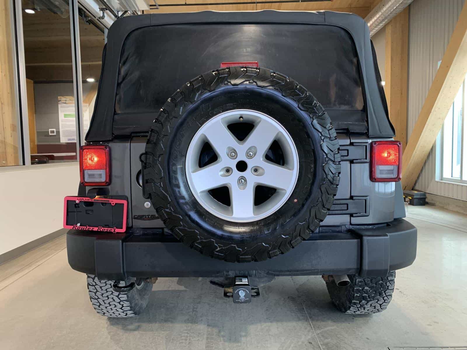 2017 Jeep Wrangler Sport Sport - Image 3