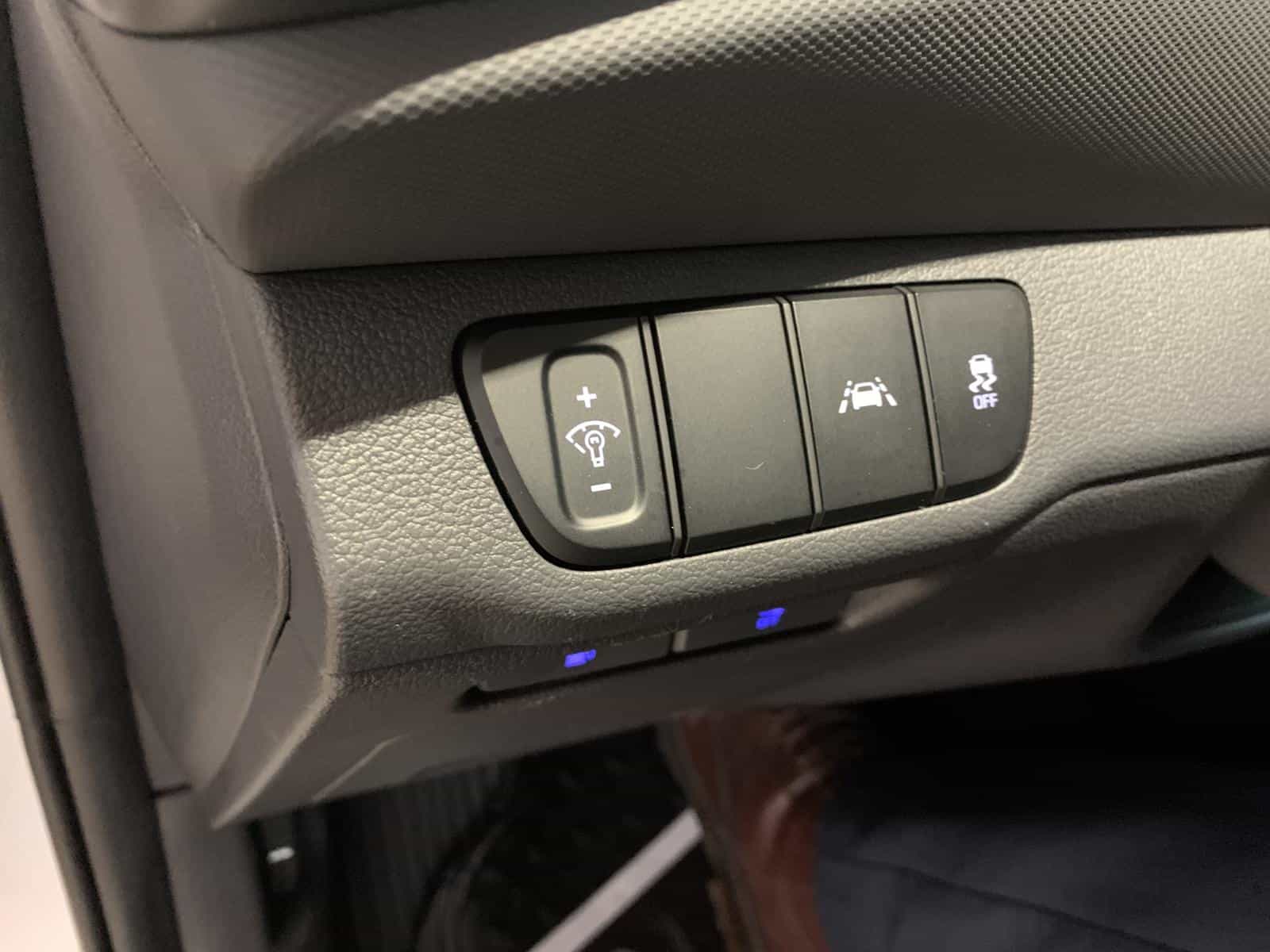 2021 Hyundai Ioniq Preferred - Image 23