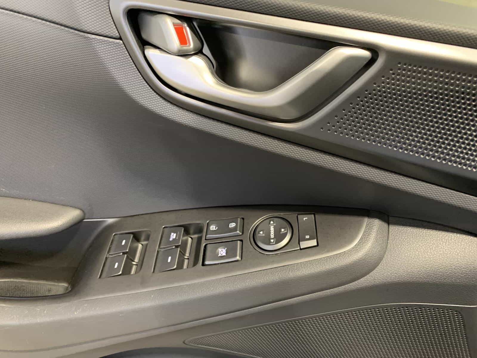 2021 Hyundai Ioniq Preferred - Image 24