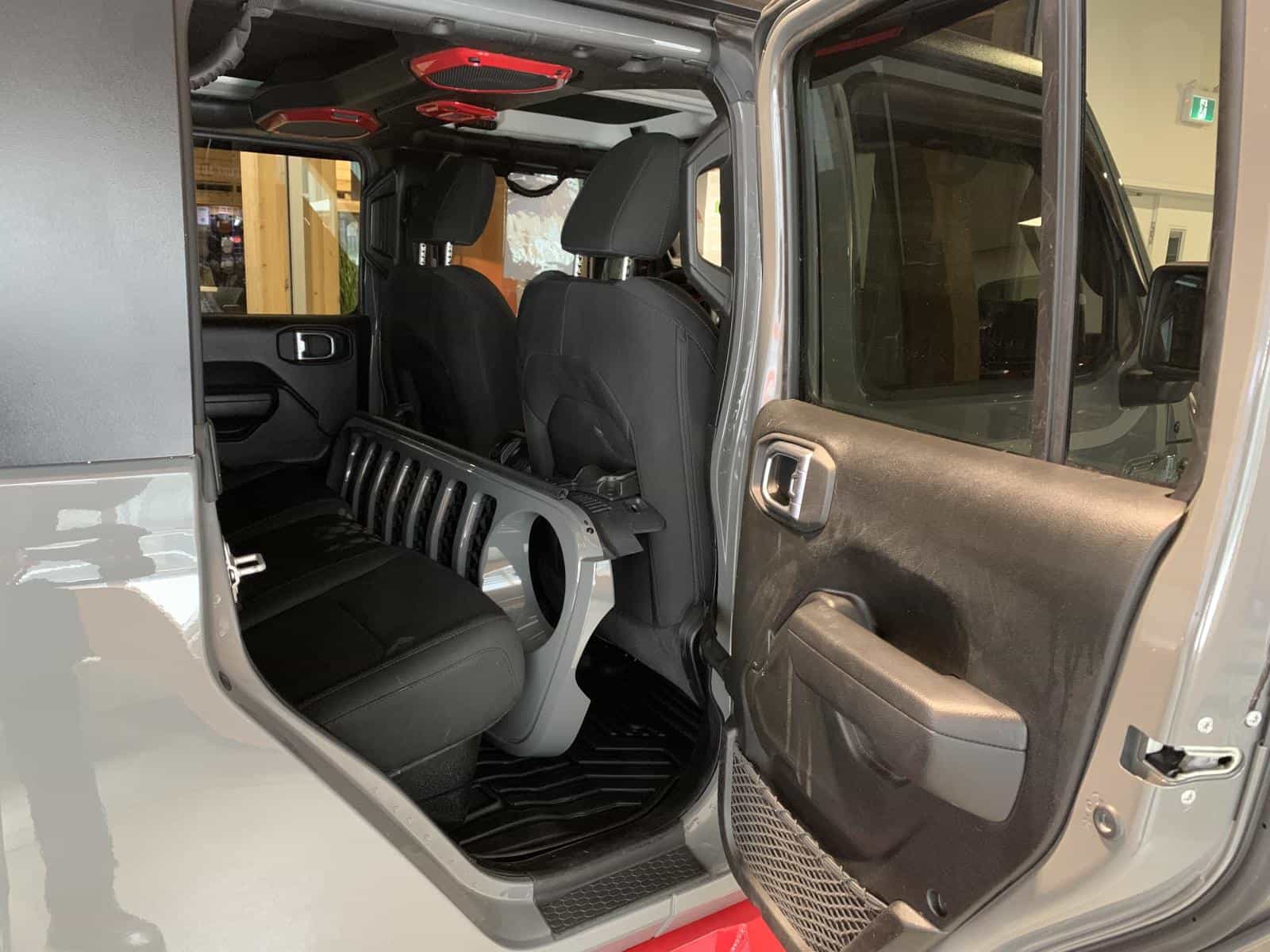 2022 Jeep Gladiator Sport S - Image 10