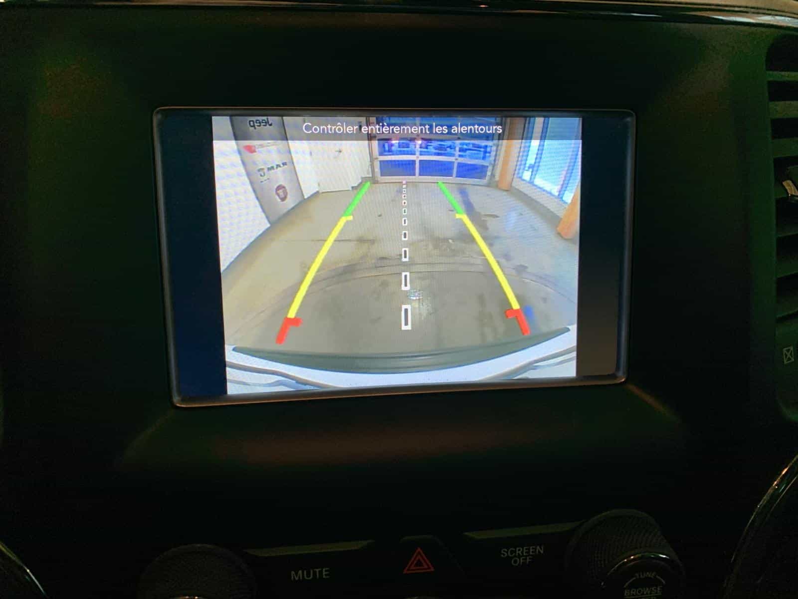 2018 Jeep Grand Cherokee Laredo - Image 17