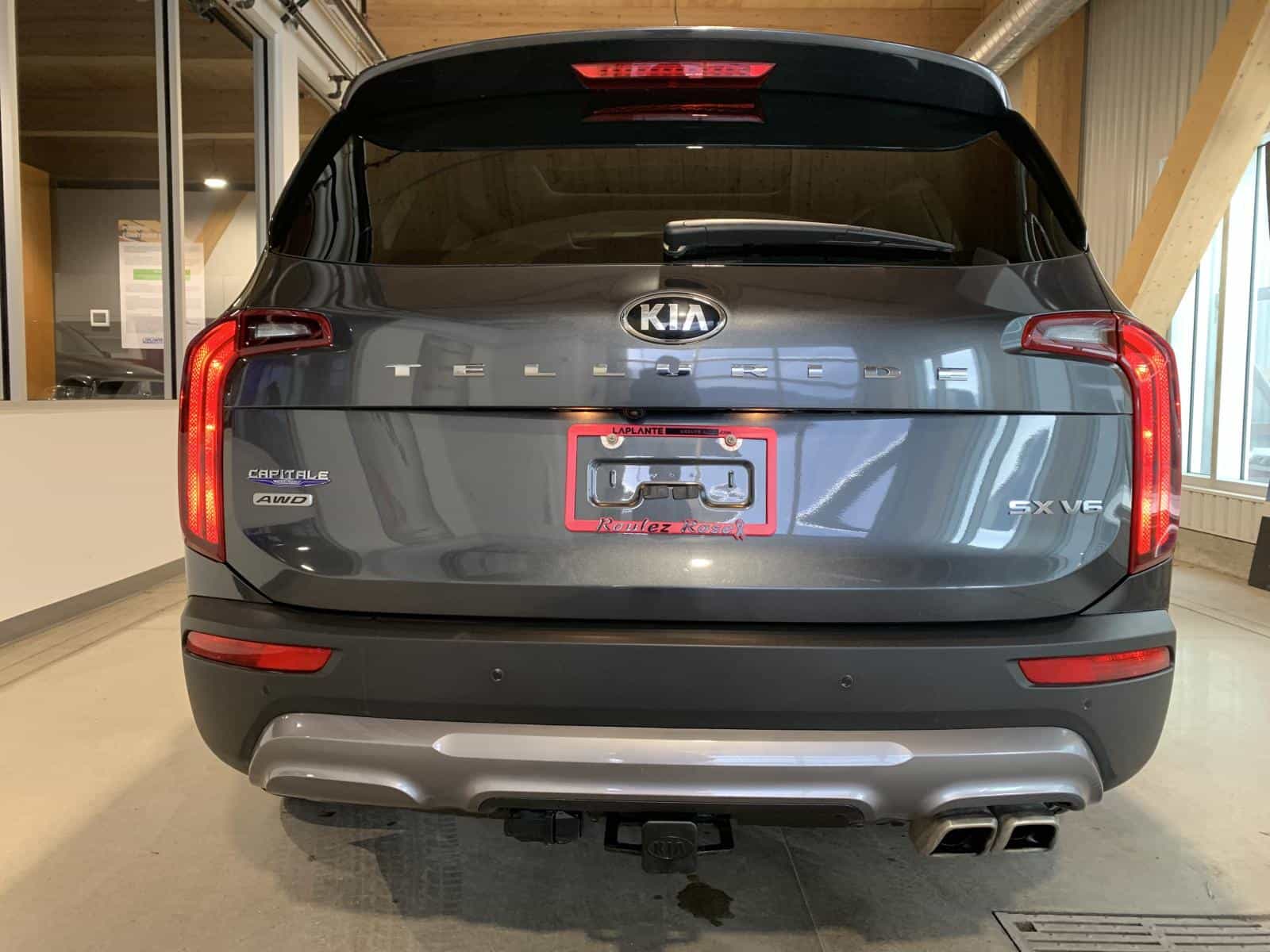 2021 Kia Telluride SX - Image 3