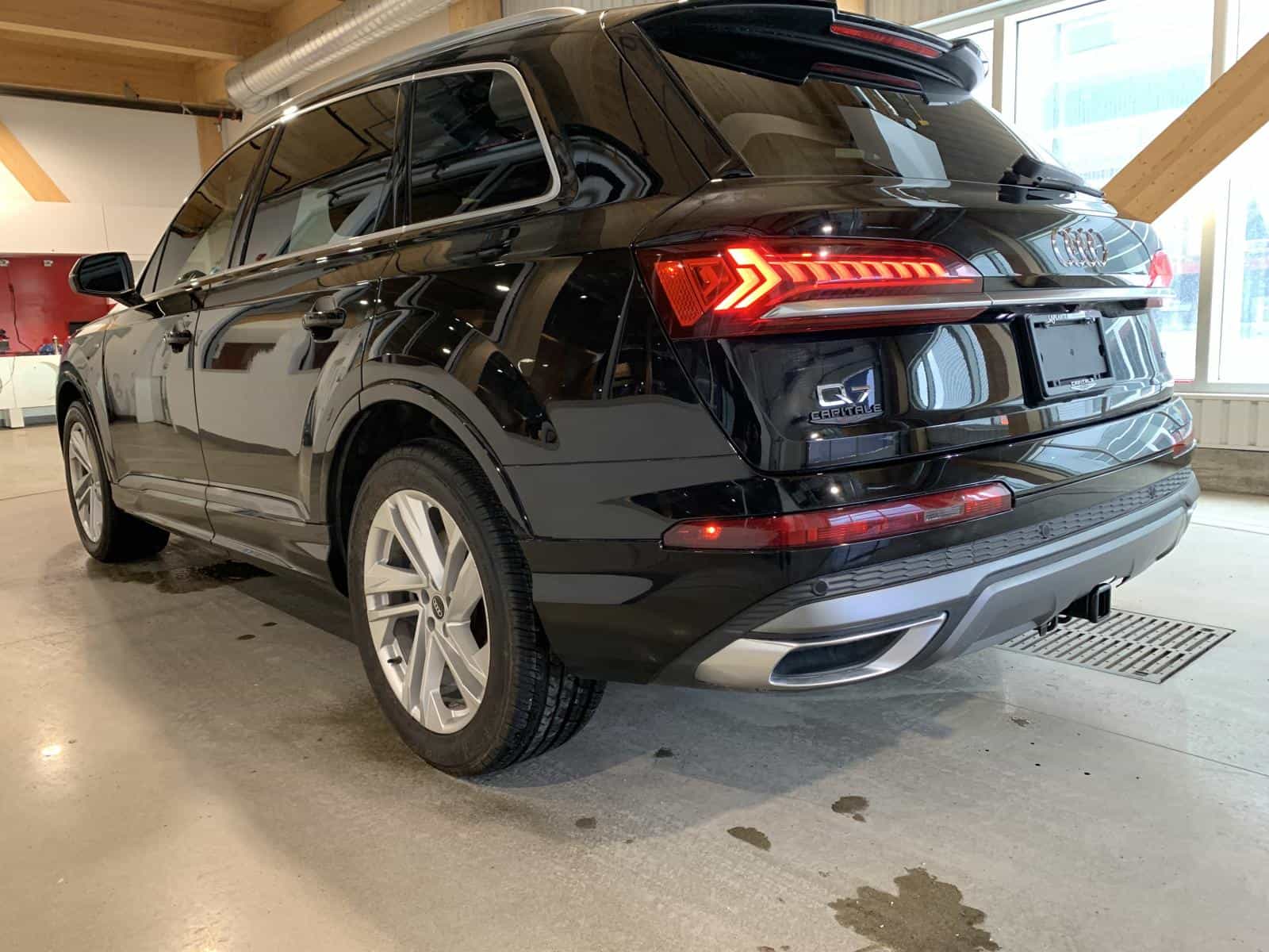 2021 Audi Q7 Komfort 55 - Image 2