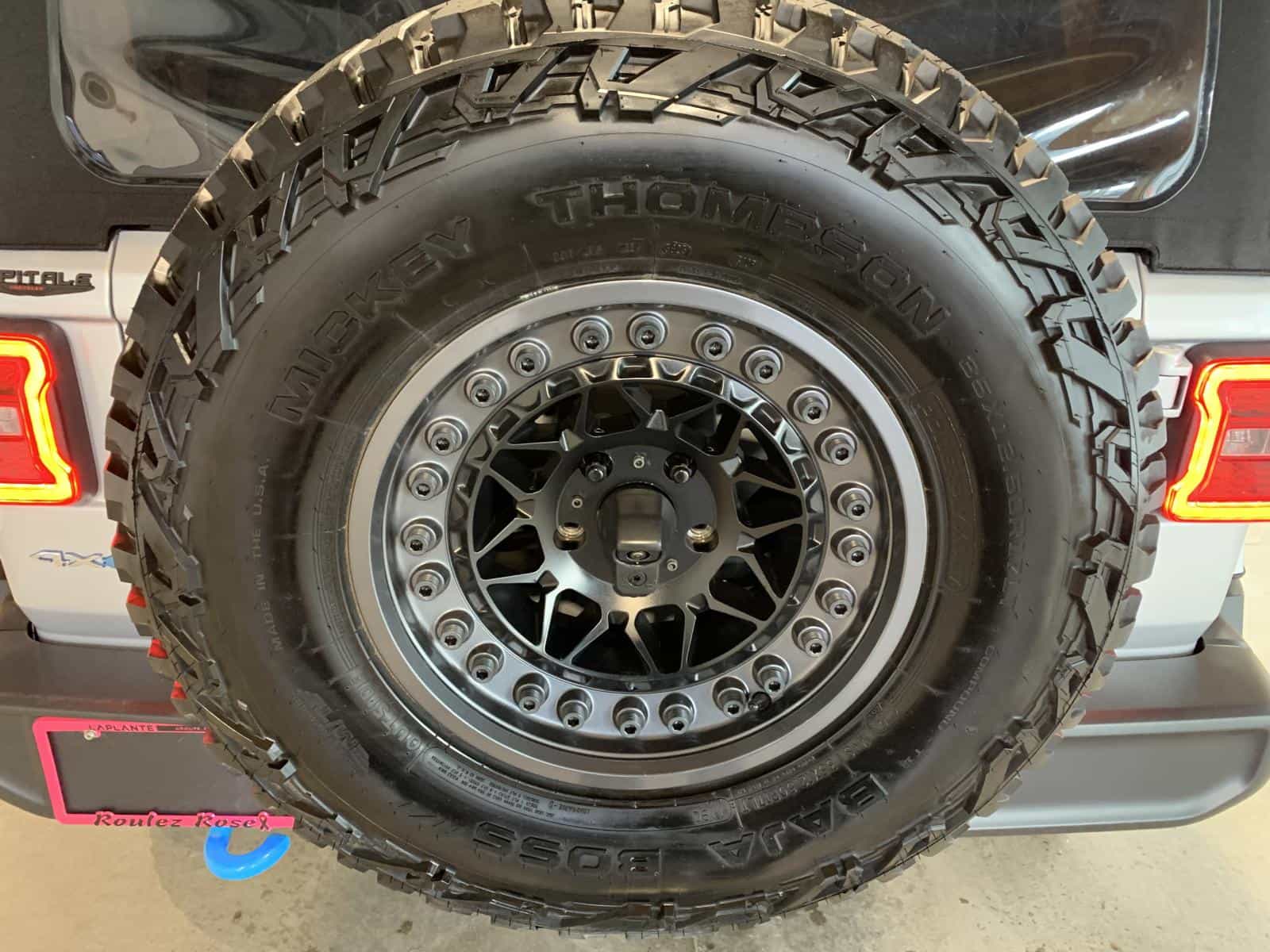 2024 Jeep Wrangler Sahara 4XE - Image 9