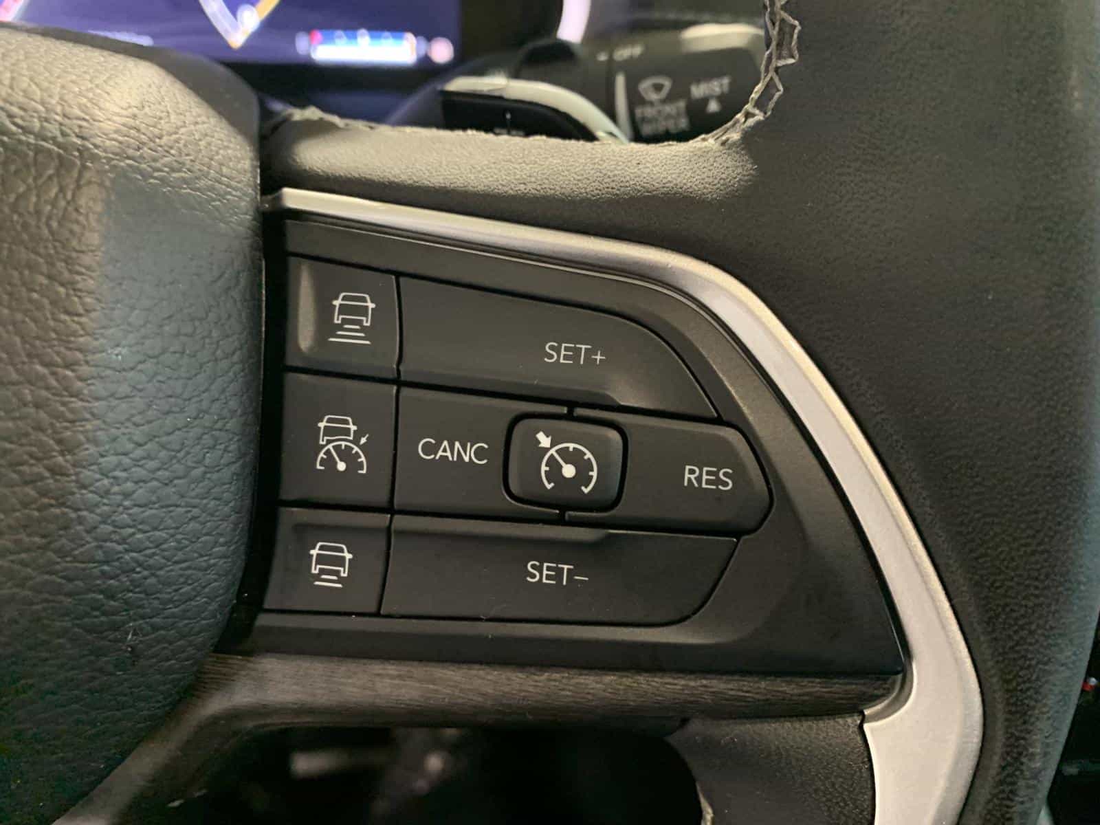 2023 Jeep Grand Cherokee Limited - Image 23