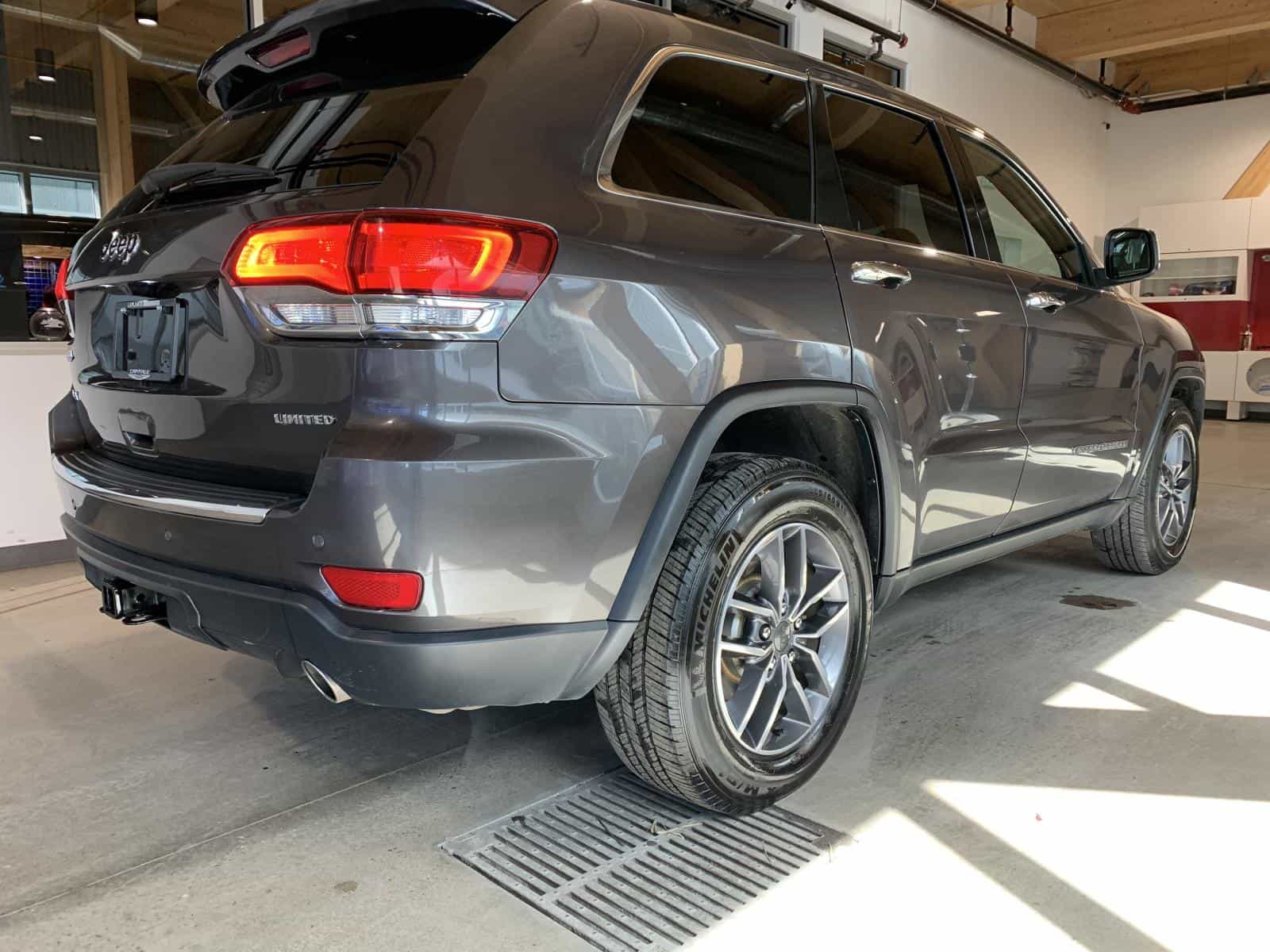2020 Jeep Grand Cherokee Limited - Image 4