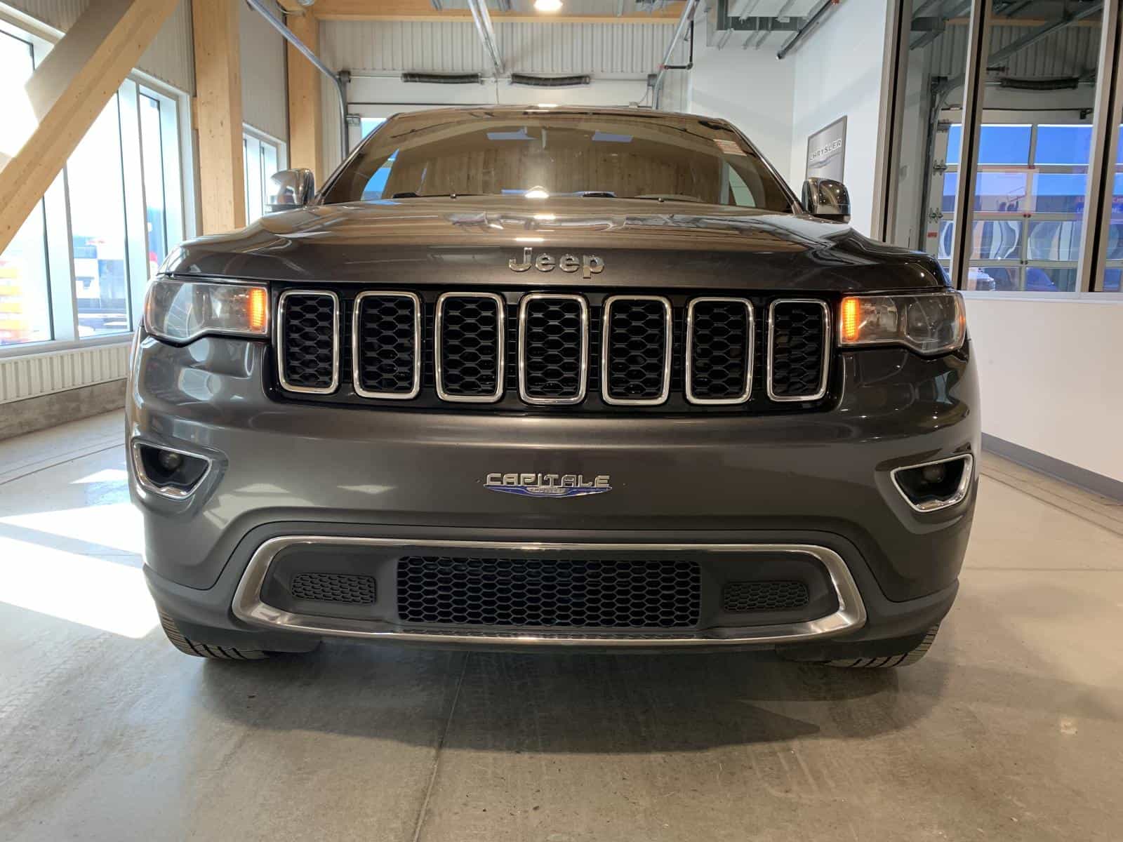 2020 Jeep Grand Cherokee Limited - Image 6
