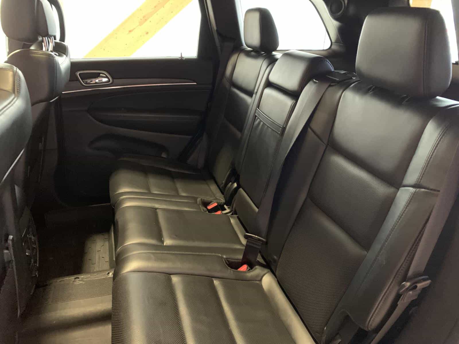 2020 Jeep Grand Cherokee Limited - Image 14