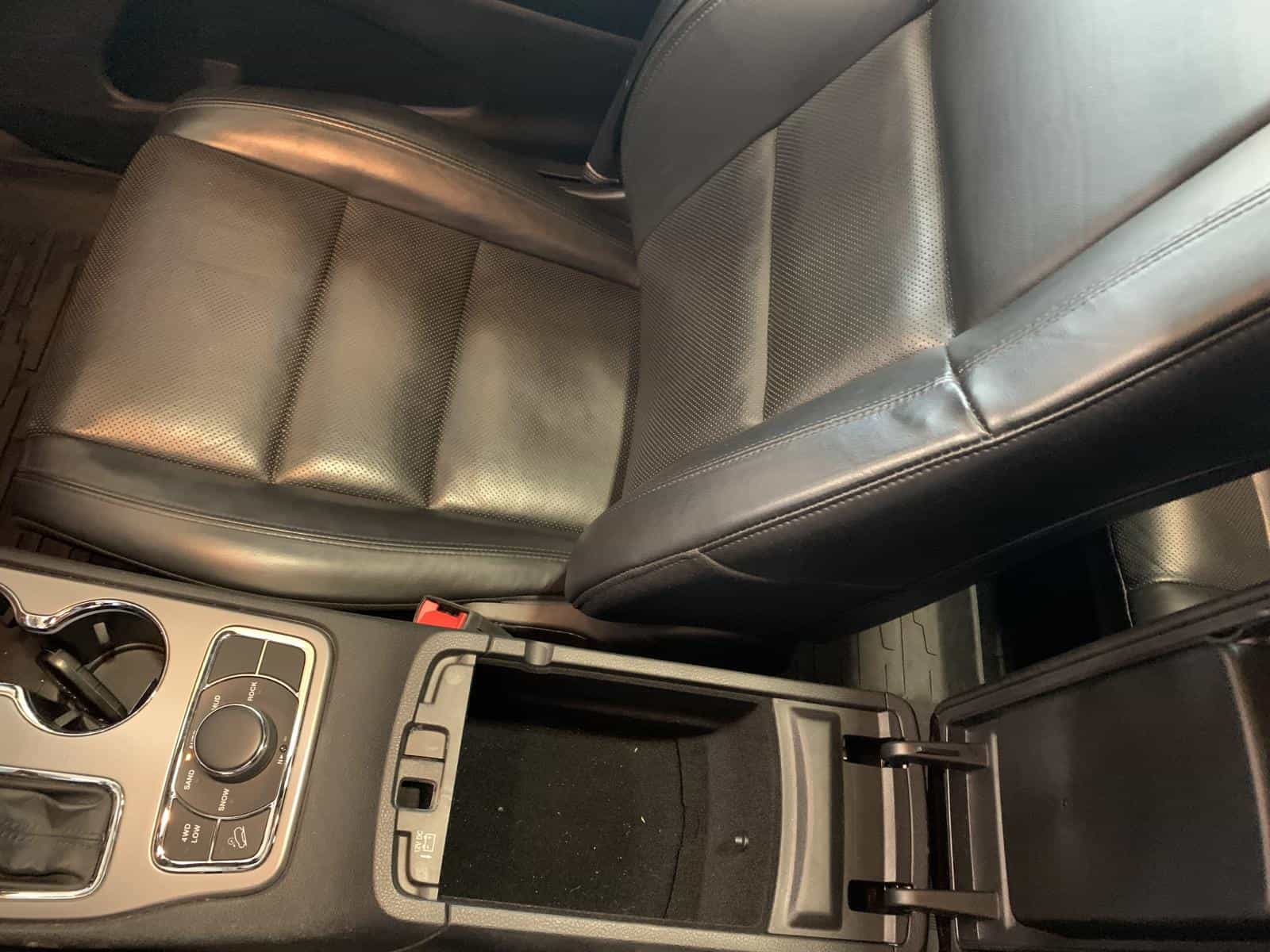 2020 Jeep Grand Cherokee Limited - Image 32