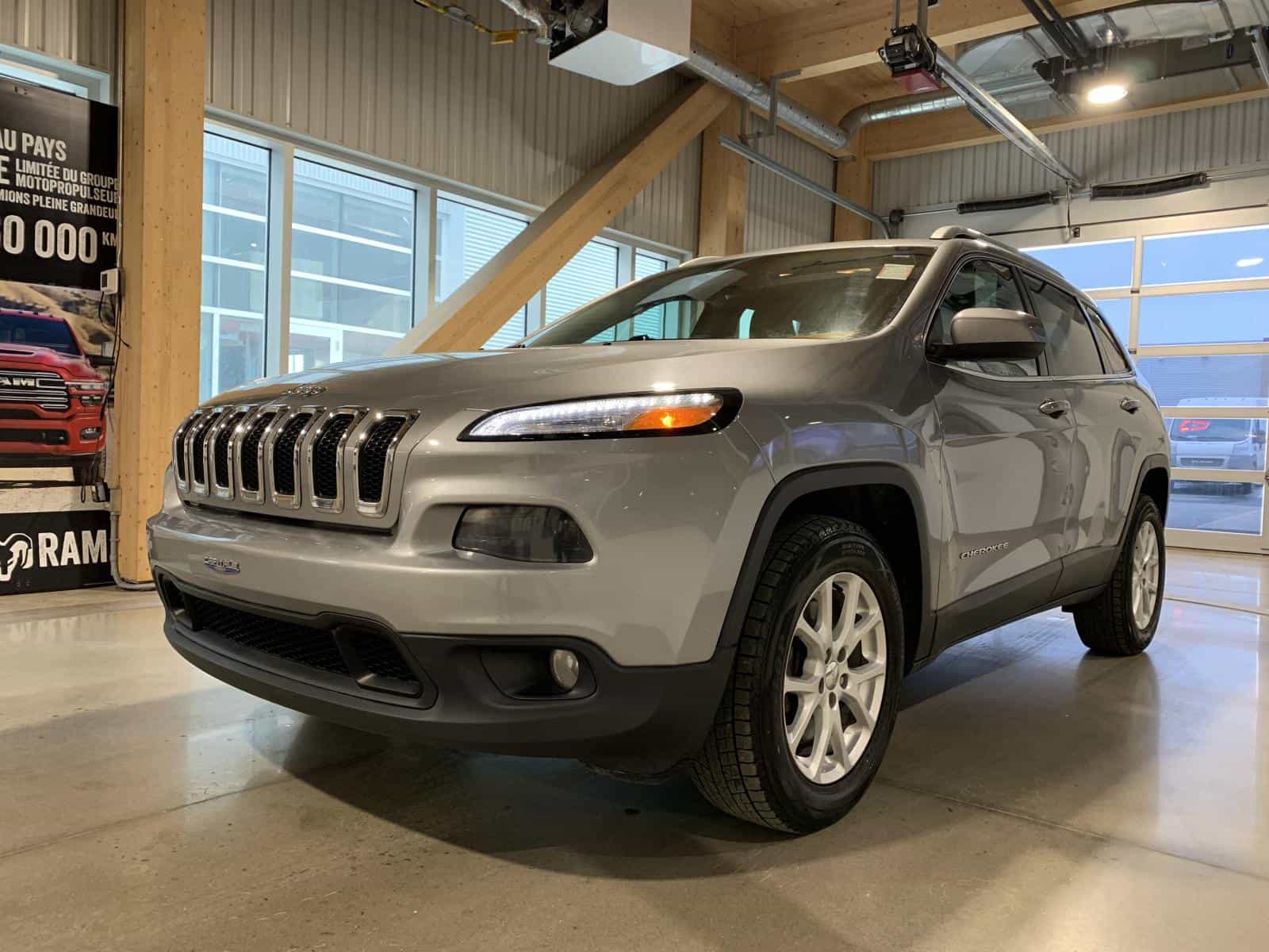 2016 Jeep Cherokee North - Image 1