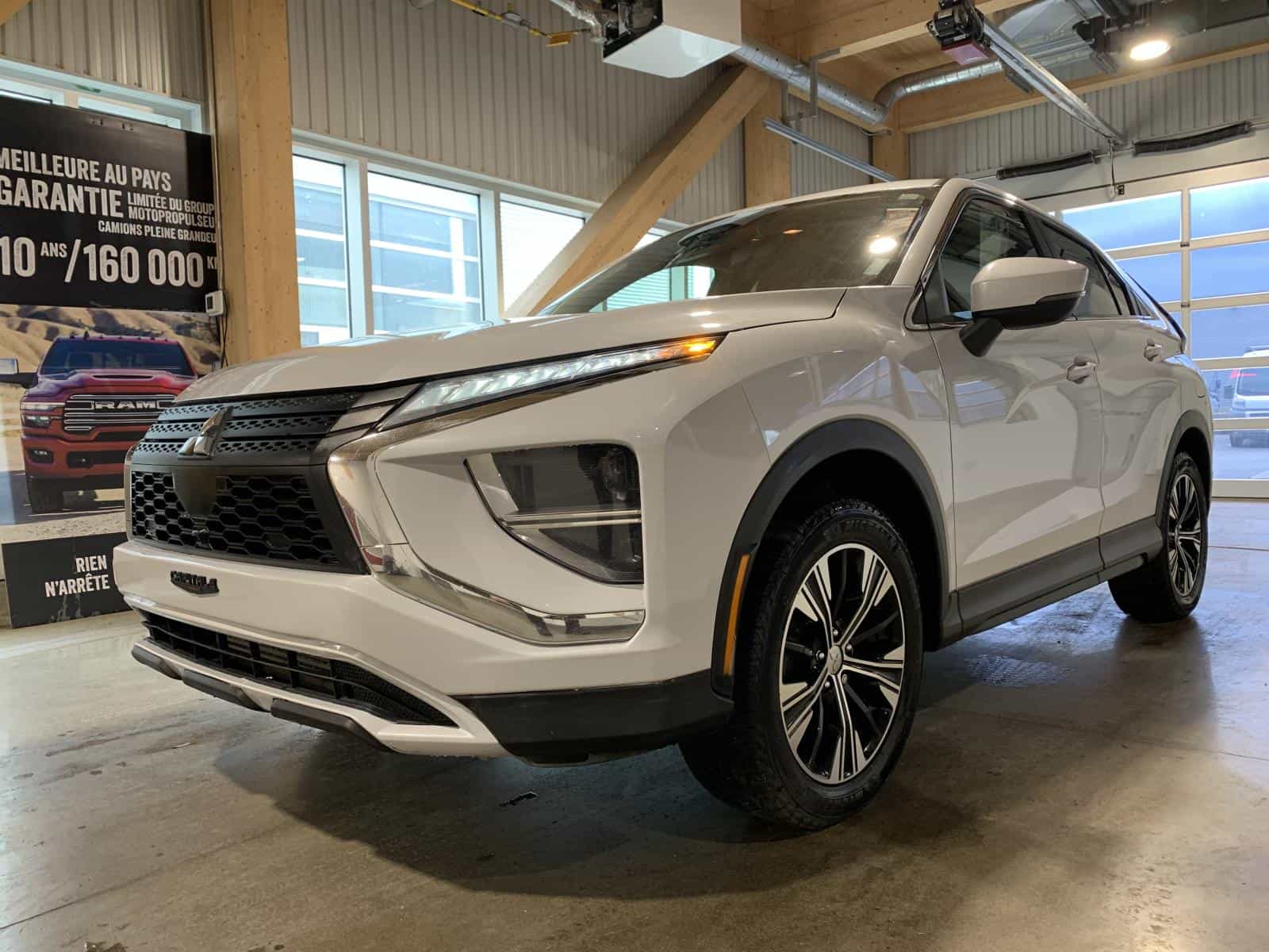 2022 Mitsubishi Eclipse Cross SE - Image 1