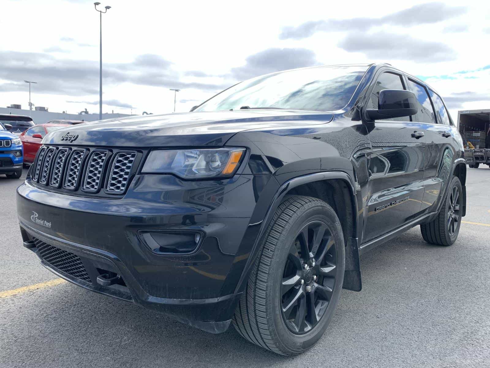 2019 Jeep Grand Cherokee Altitude - Image 1