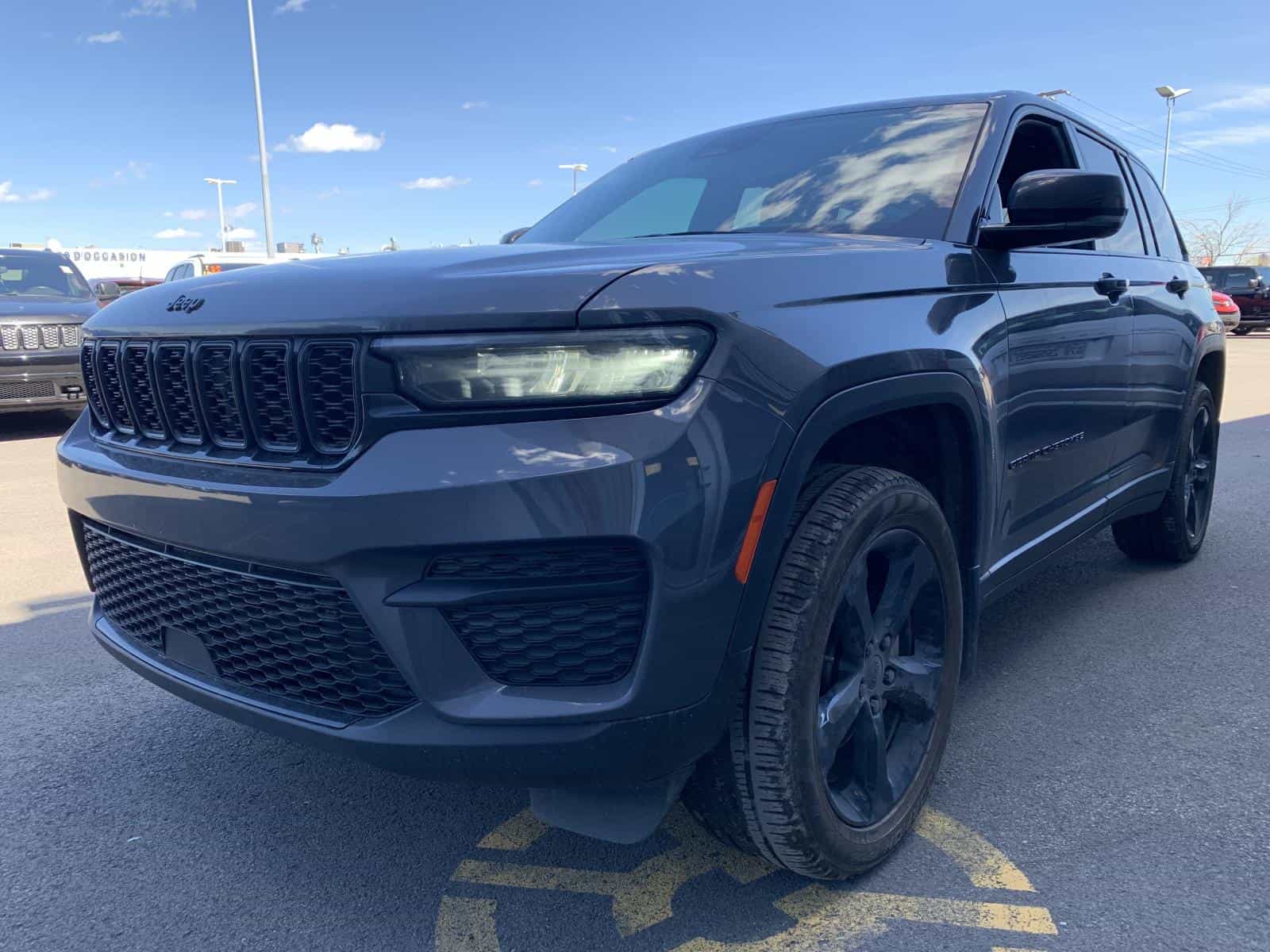 Image 1 Jeep Grand Cherokee Laredo Altitude 2023