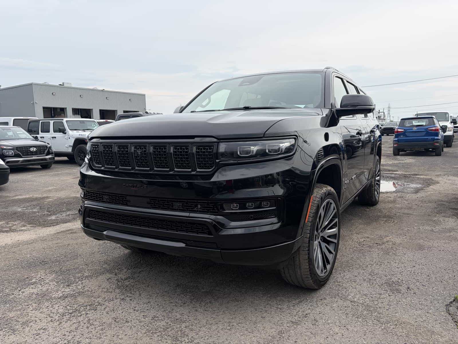 2023 Jeep Grand Wagoneer L Series III - Image 1