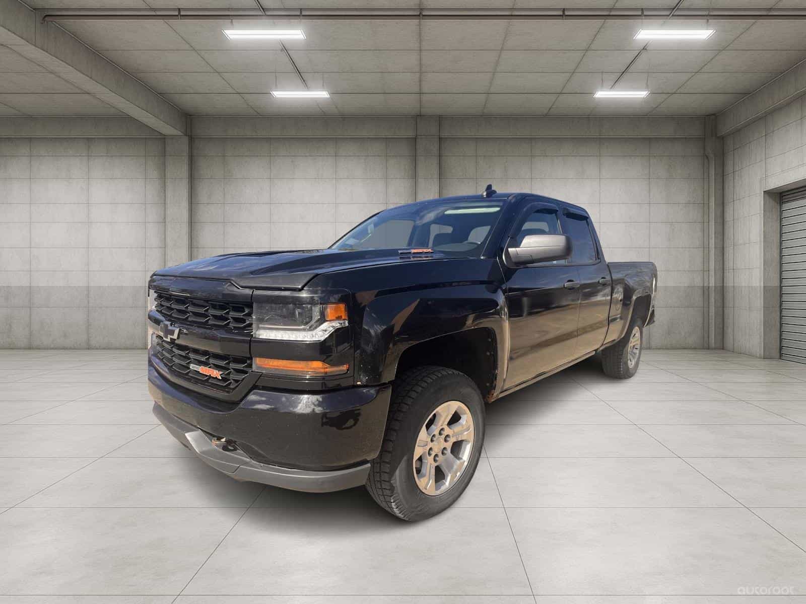 2017 Chevrolet Silverado Noir - Image 1