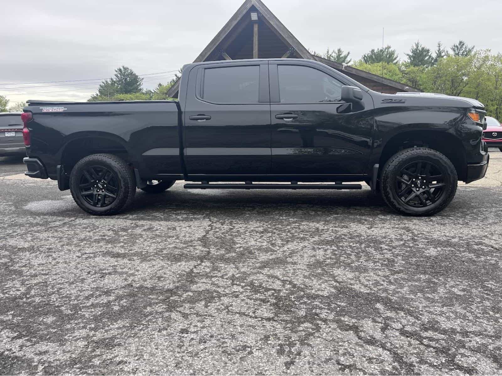 2024 Chevrolet Silverado 1500 Custom Trail Boss - Image 5