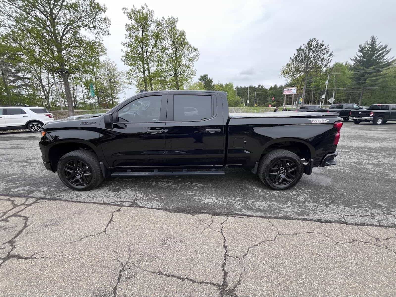 2024 Chevrolet Silverado 1500 Custom Trail Boss - Image 11