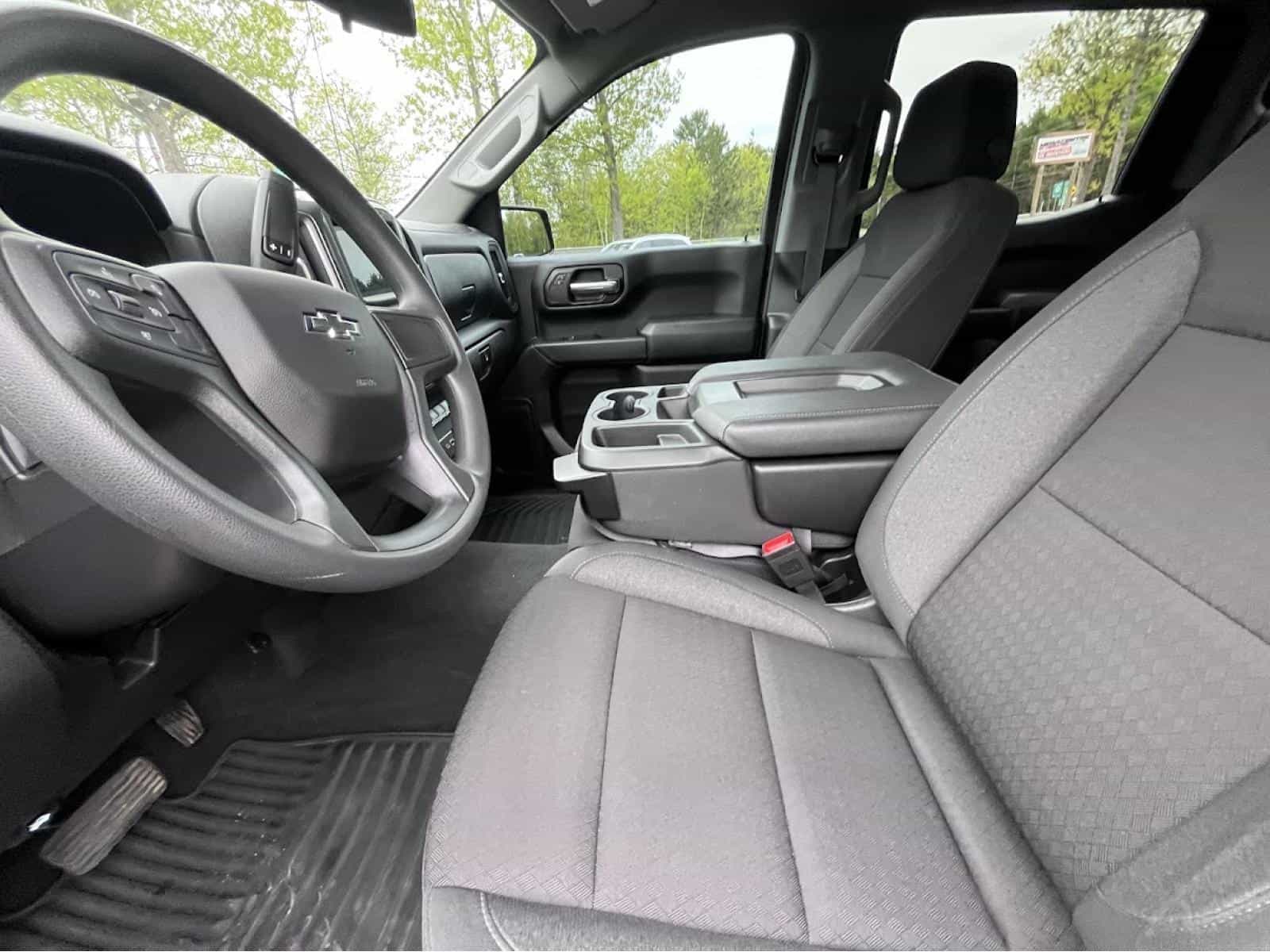 2024 Chevrolet Silverado 1500 Custom Trail Boss - Image 18