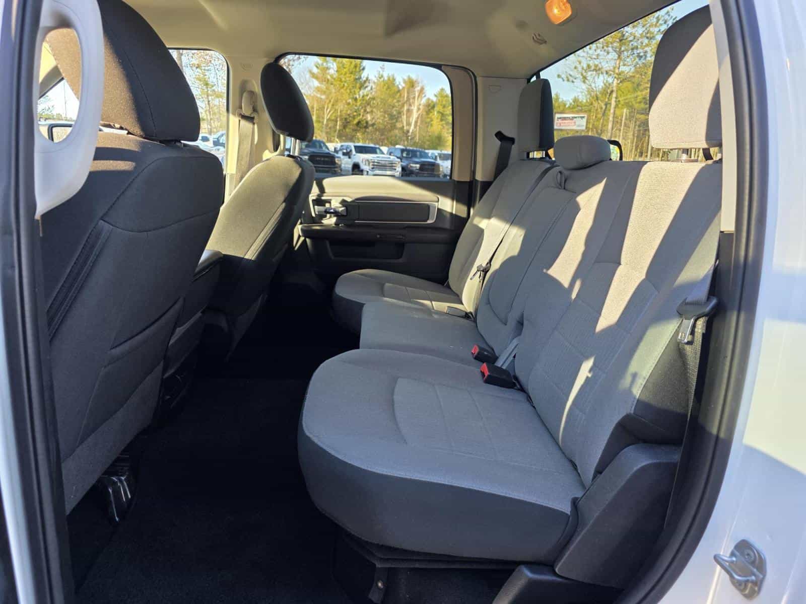 2022 RAM 1500 SLT - Image 13