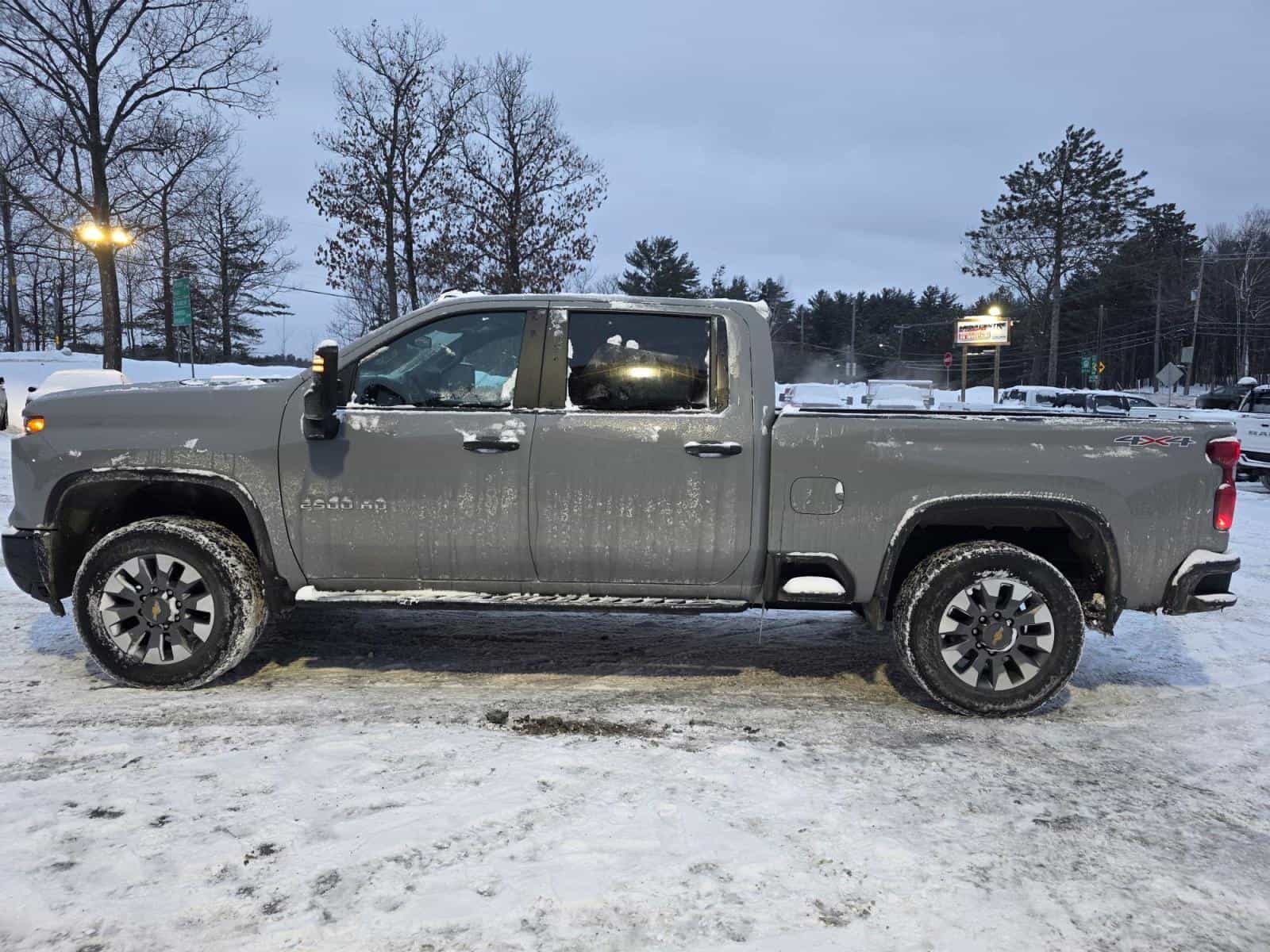 2024 Chevrolet Silverado 2500 Custom - Image 8