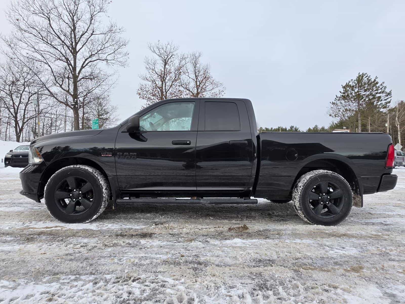 2017 RAM 1500 ST - Image 8