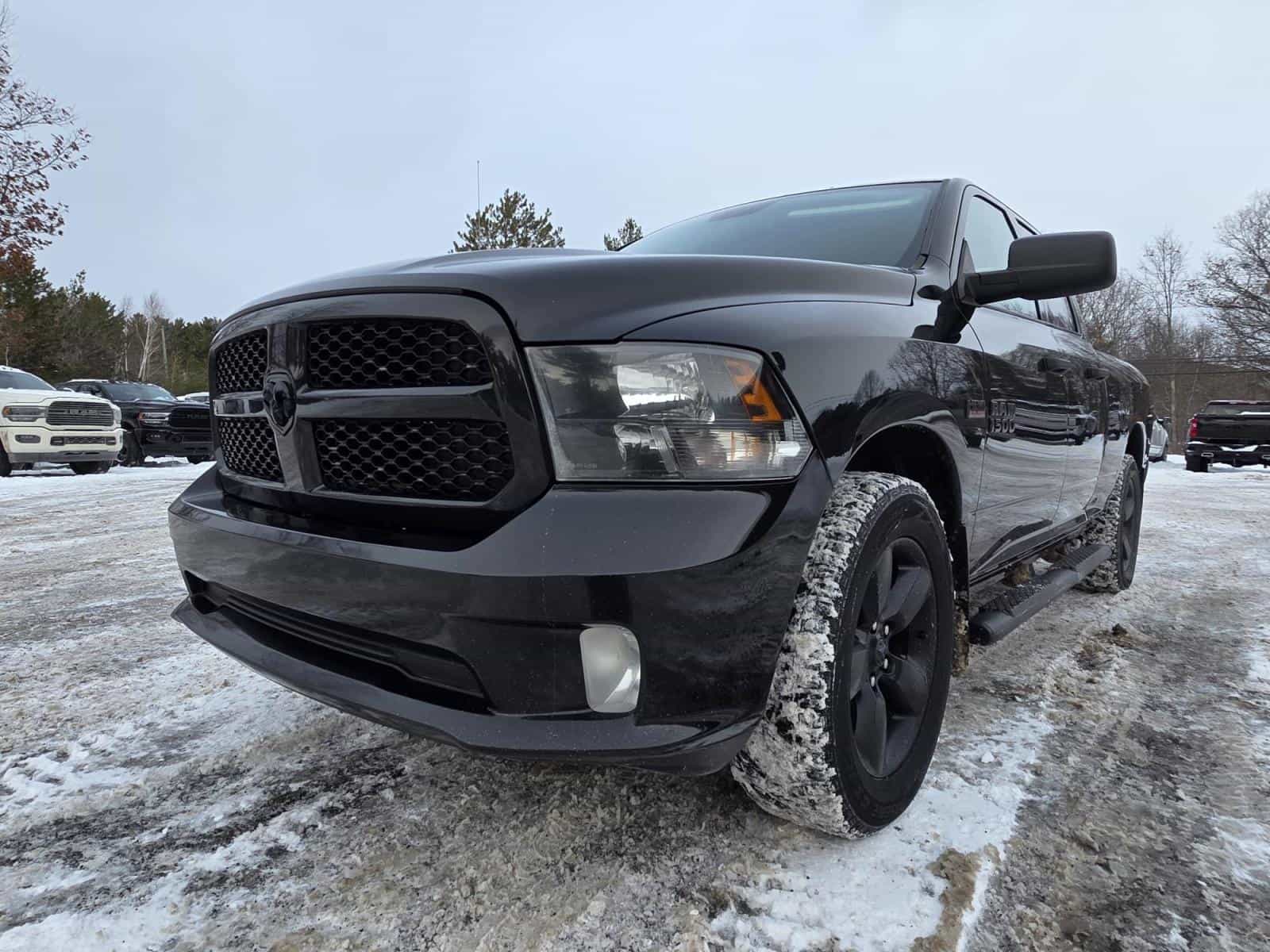 2017 RAM 1500 ST - Image 9