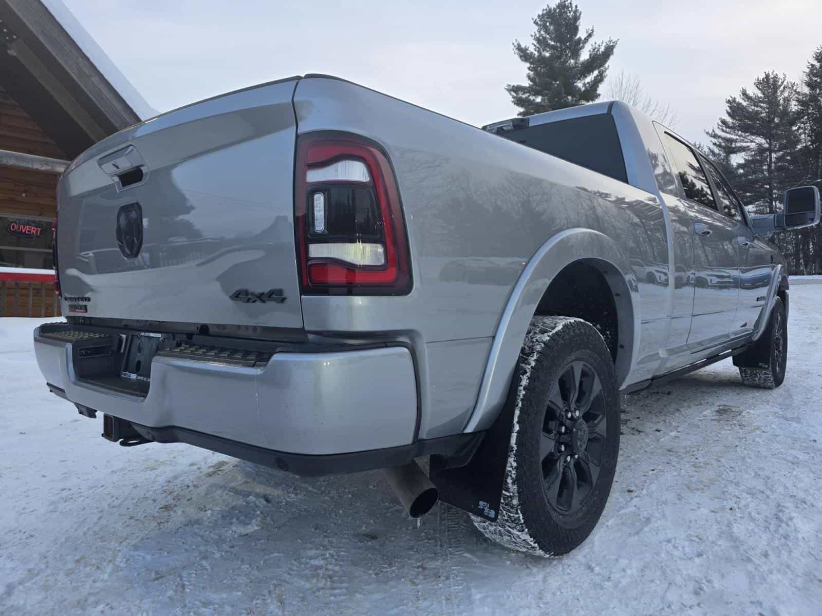 2023 RAM 2500 Limited - Image 7