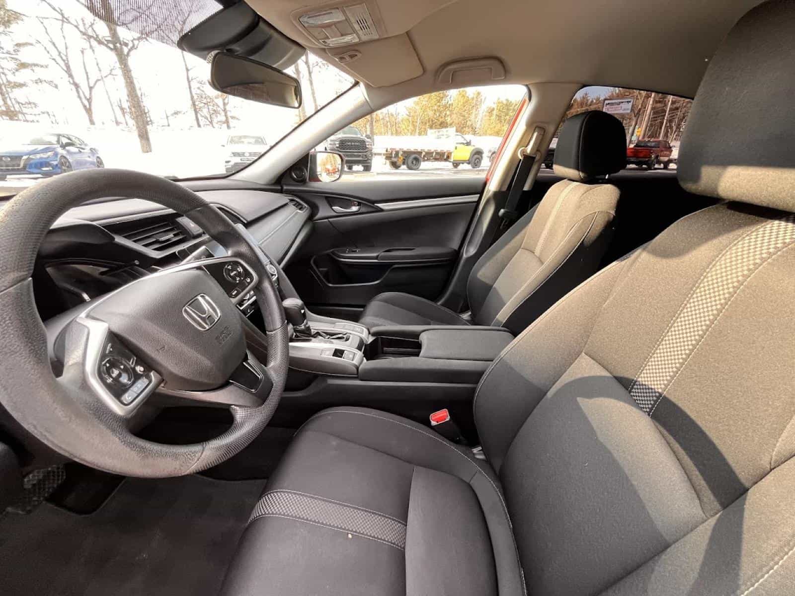 Image 18 Honda Civic LX 2019