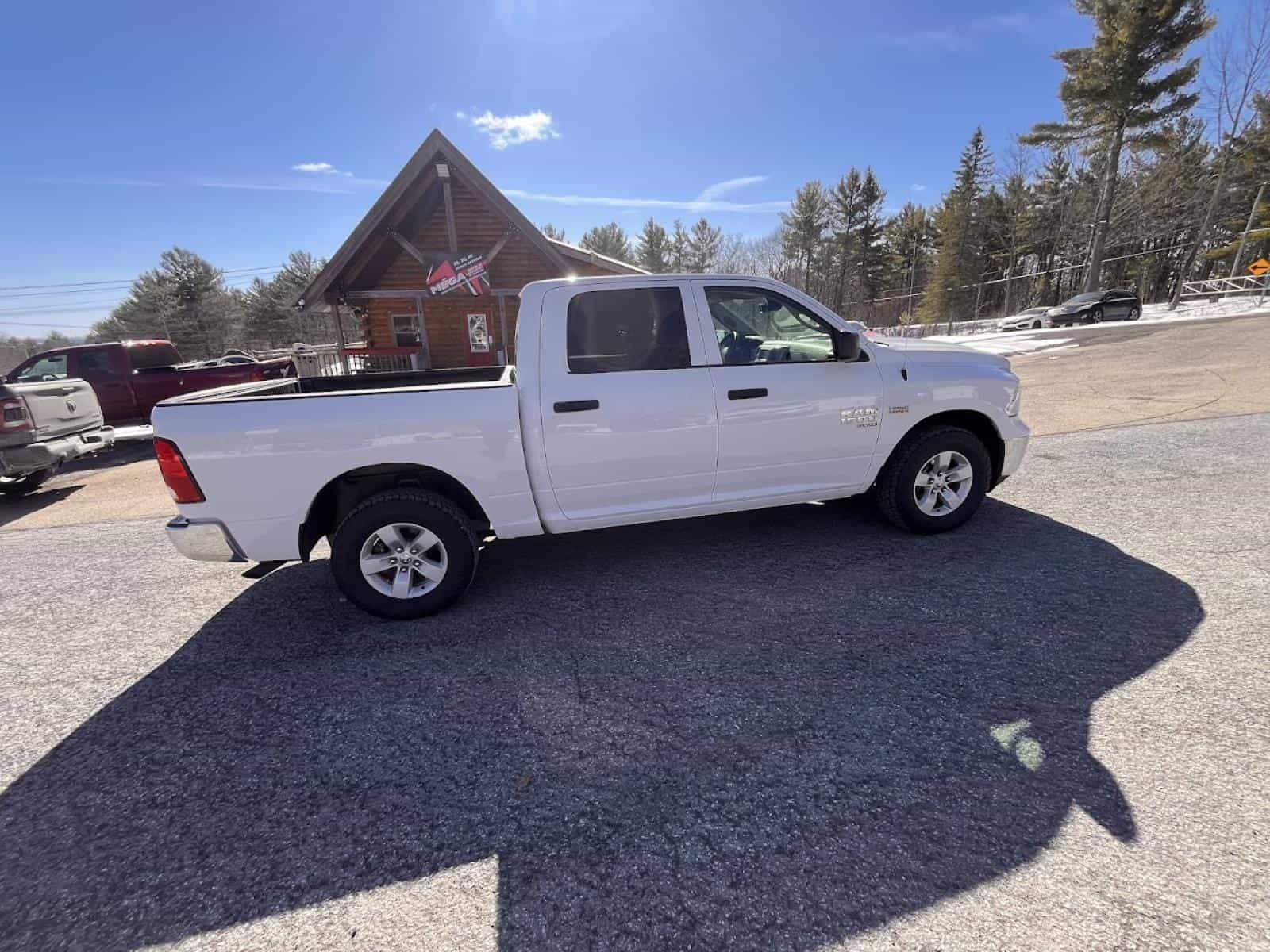 2023 RAM 1500 SLT - Image 7