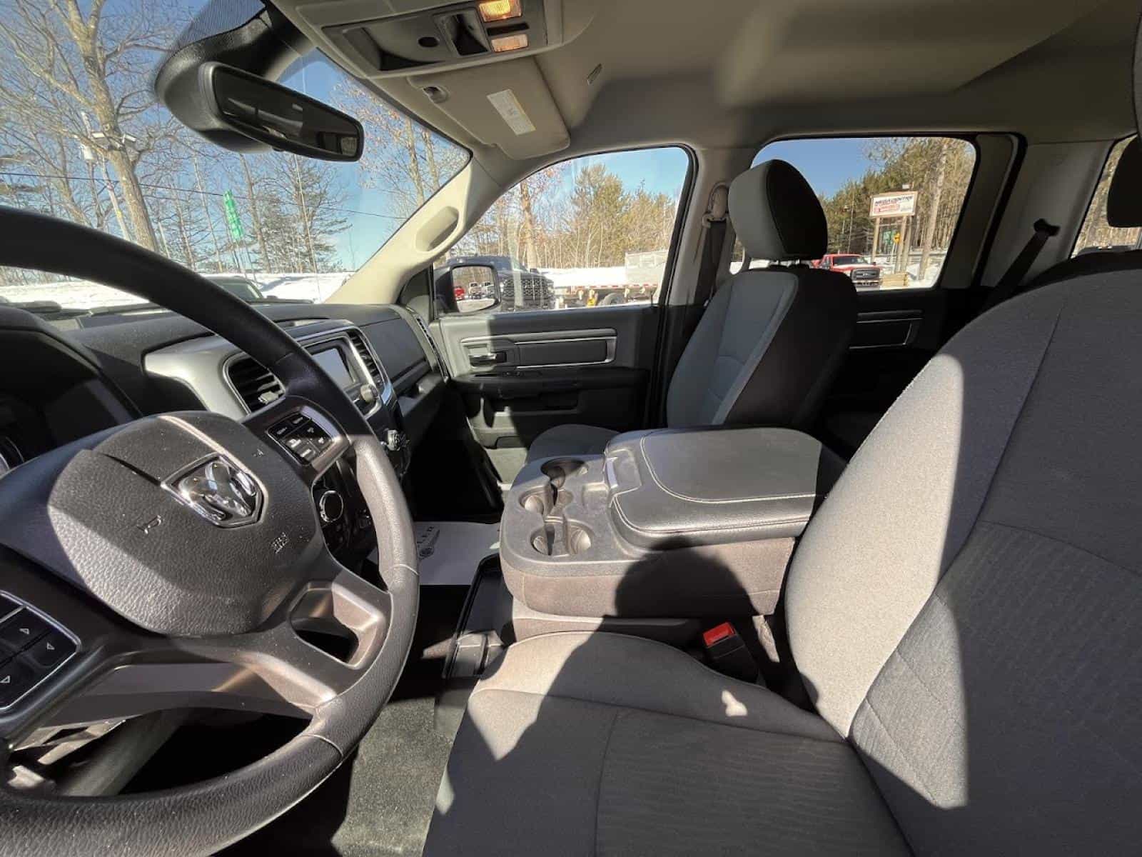 2023 RAM 1500 SLT - Image 17