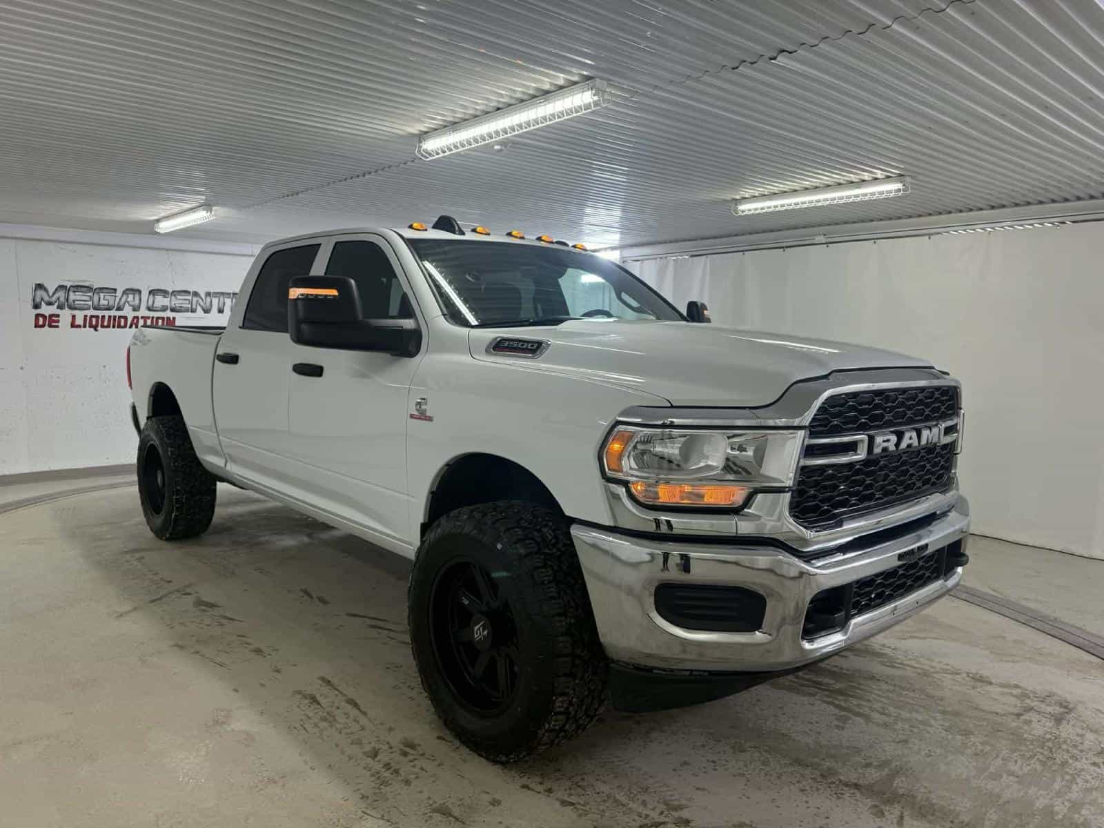 2024 RAM 3500 Tradesman - Image 8
