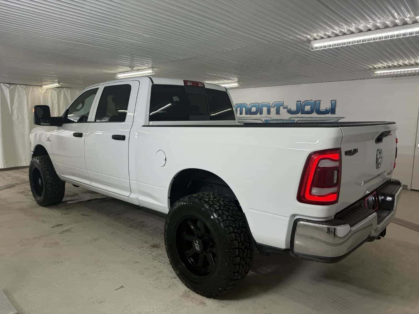 2024 RAM 3500 Tradesman - Image 4