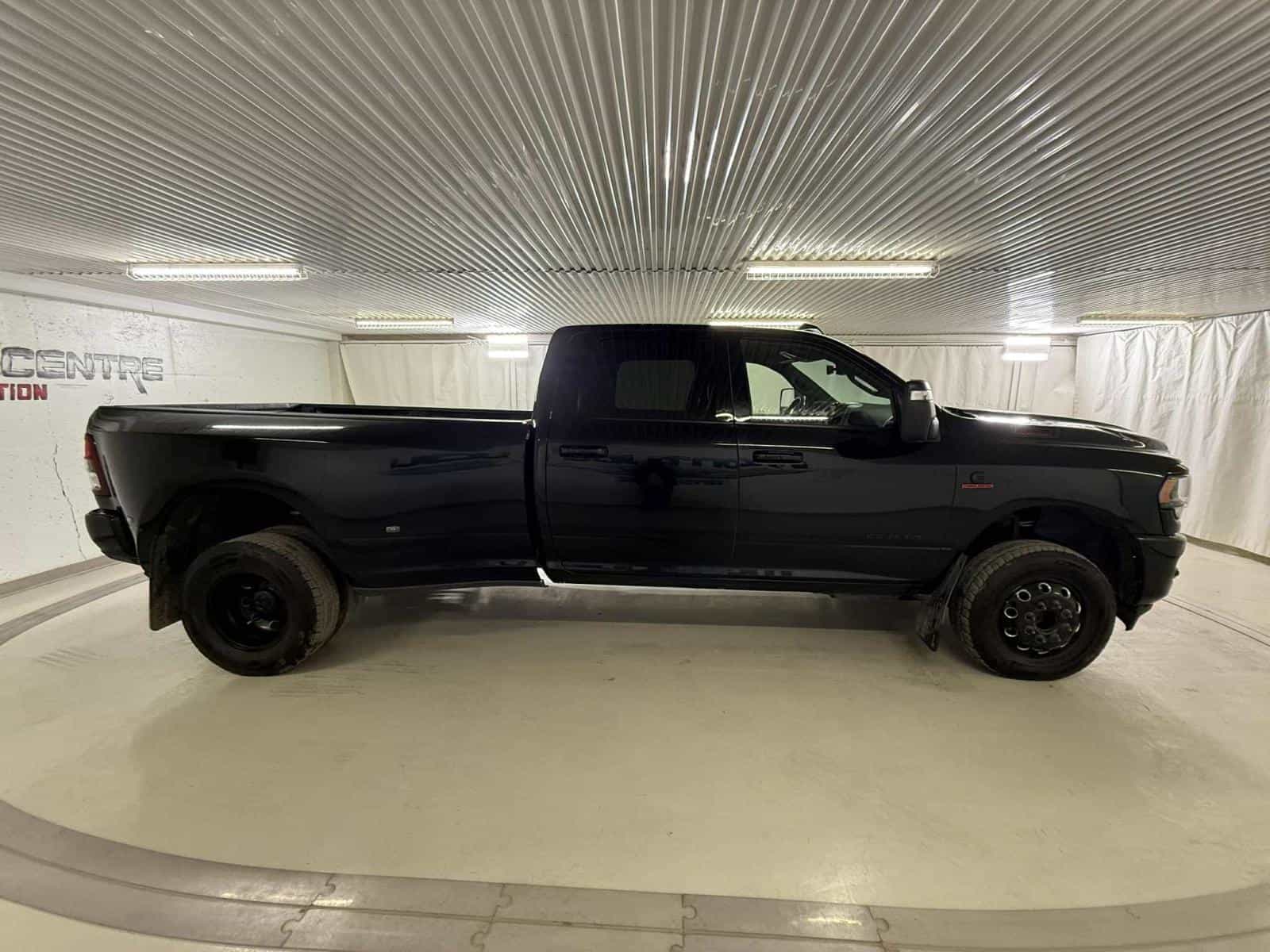 2024 RAM 3500 Big Horn - Image 4