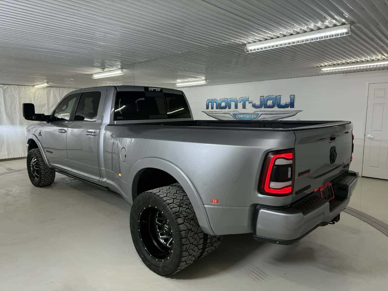 2020 RAM 3500 Laramie - Image 2