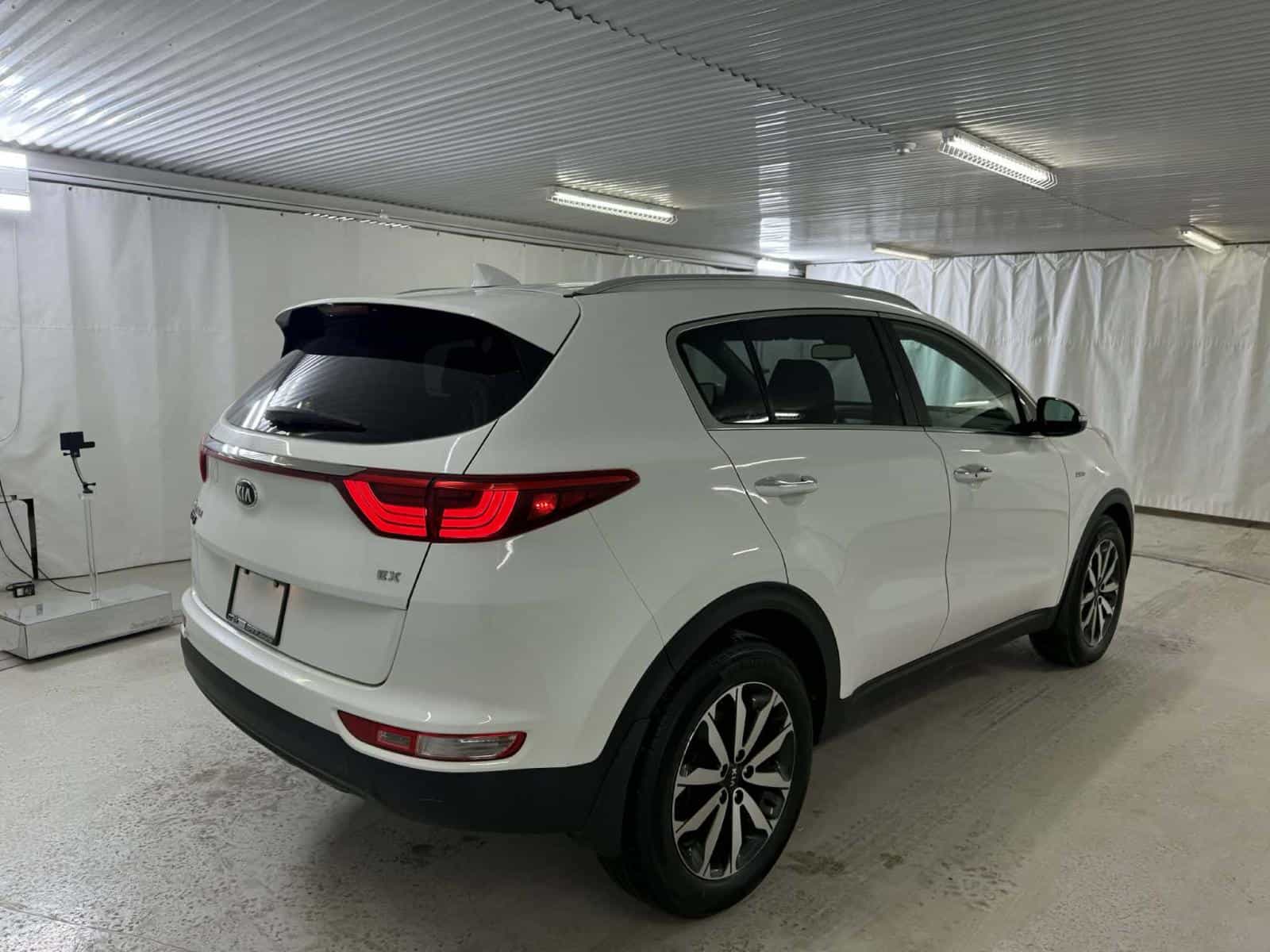 2017 Kia Sportage EX - Image 5