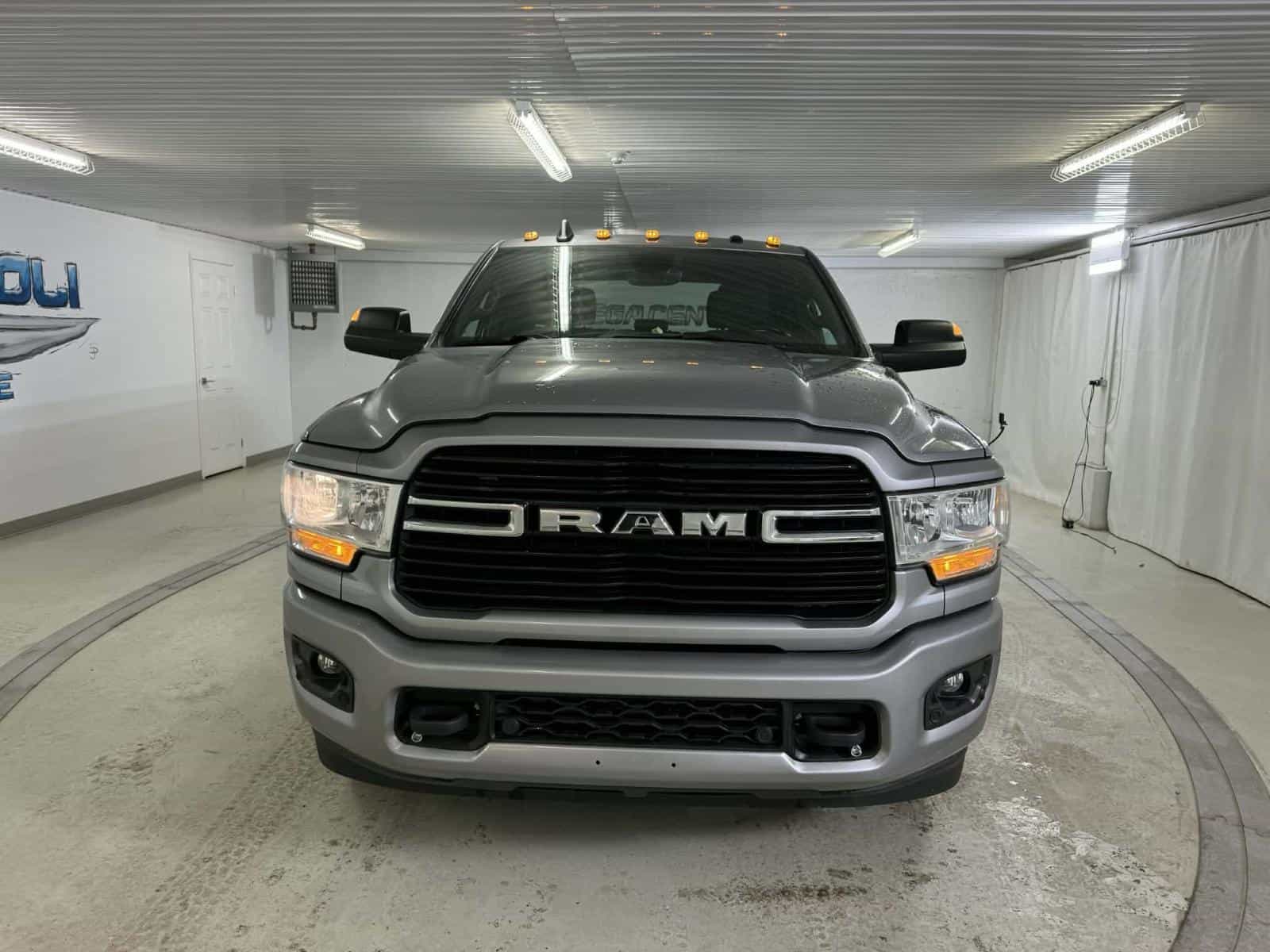 2021 RAM 3500 Big Horn - Image 8