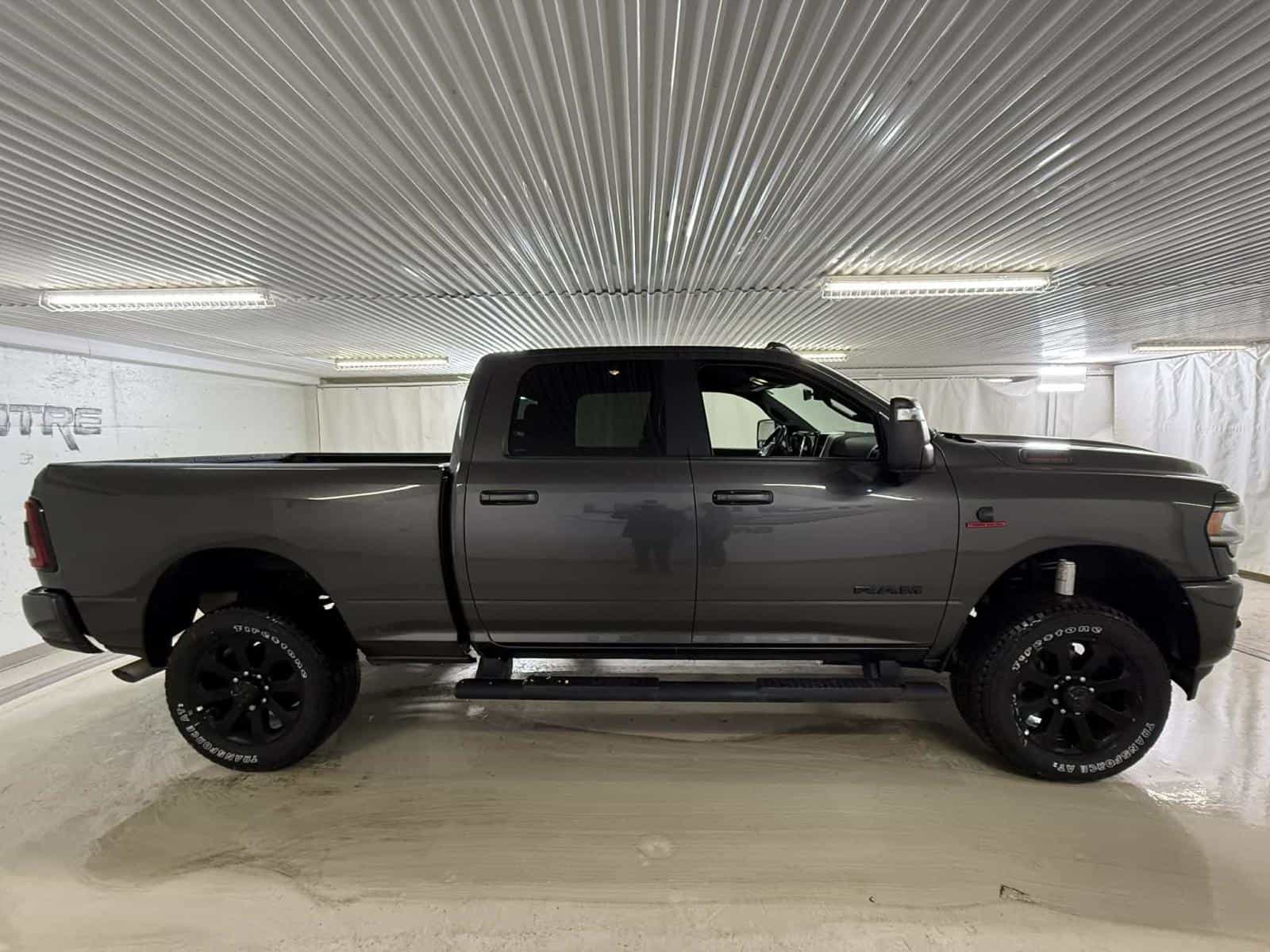 2023 RAM 2500 Big Horn - Image 6