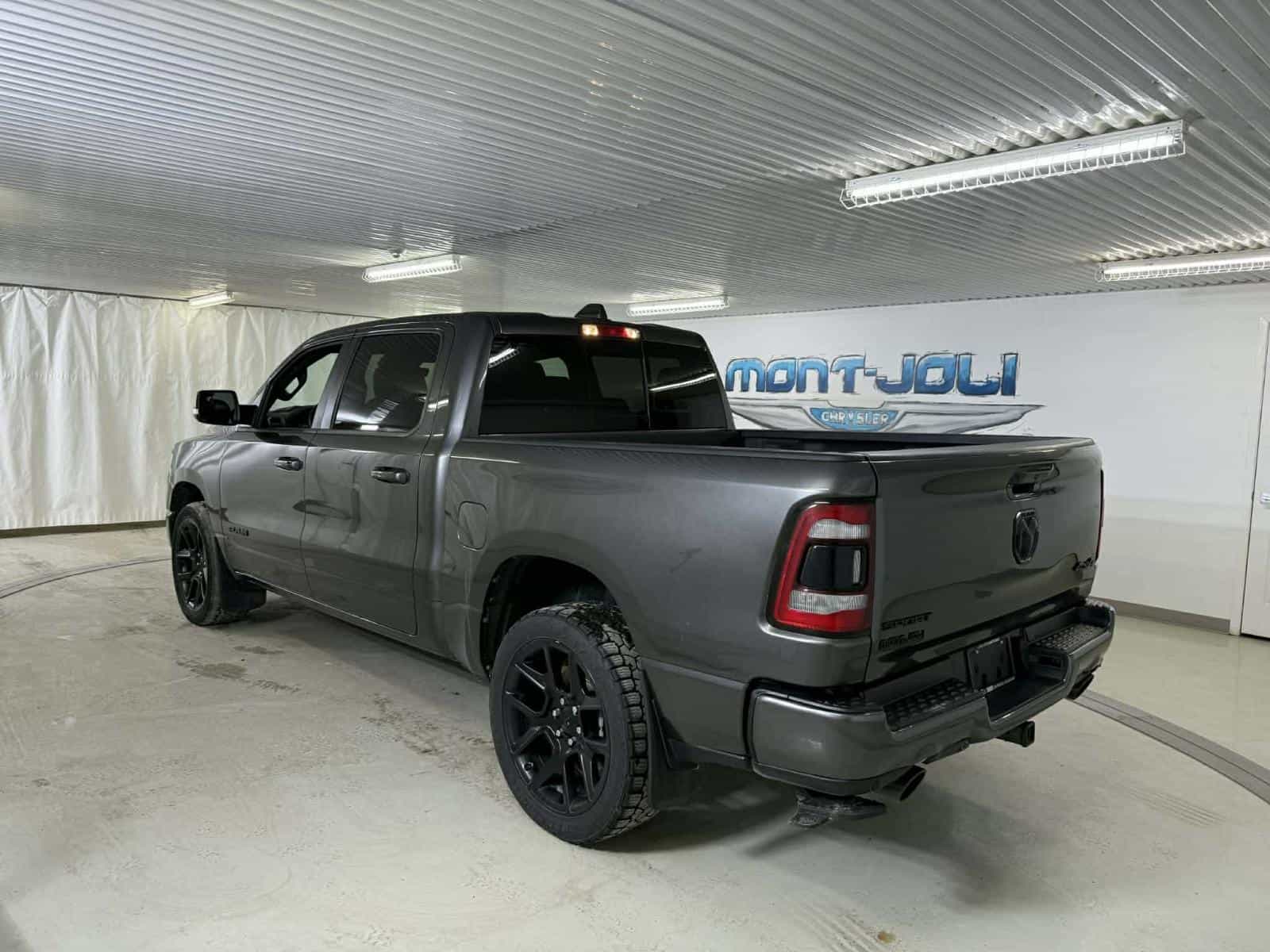 2022 RAM 1500 Sport - Image 3