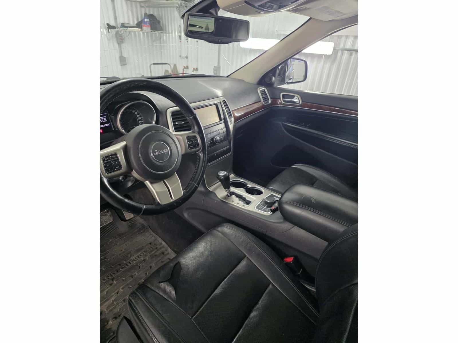 2012 Jeep Grand Cherokee Limited - Image 6