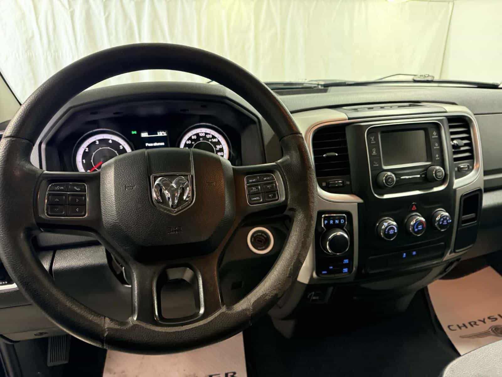 2016 RAM 1500 SLT SLT - Image 12